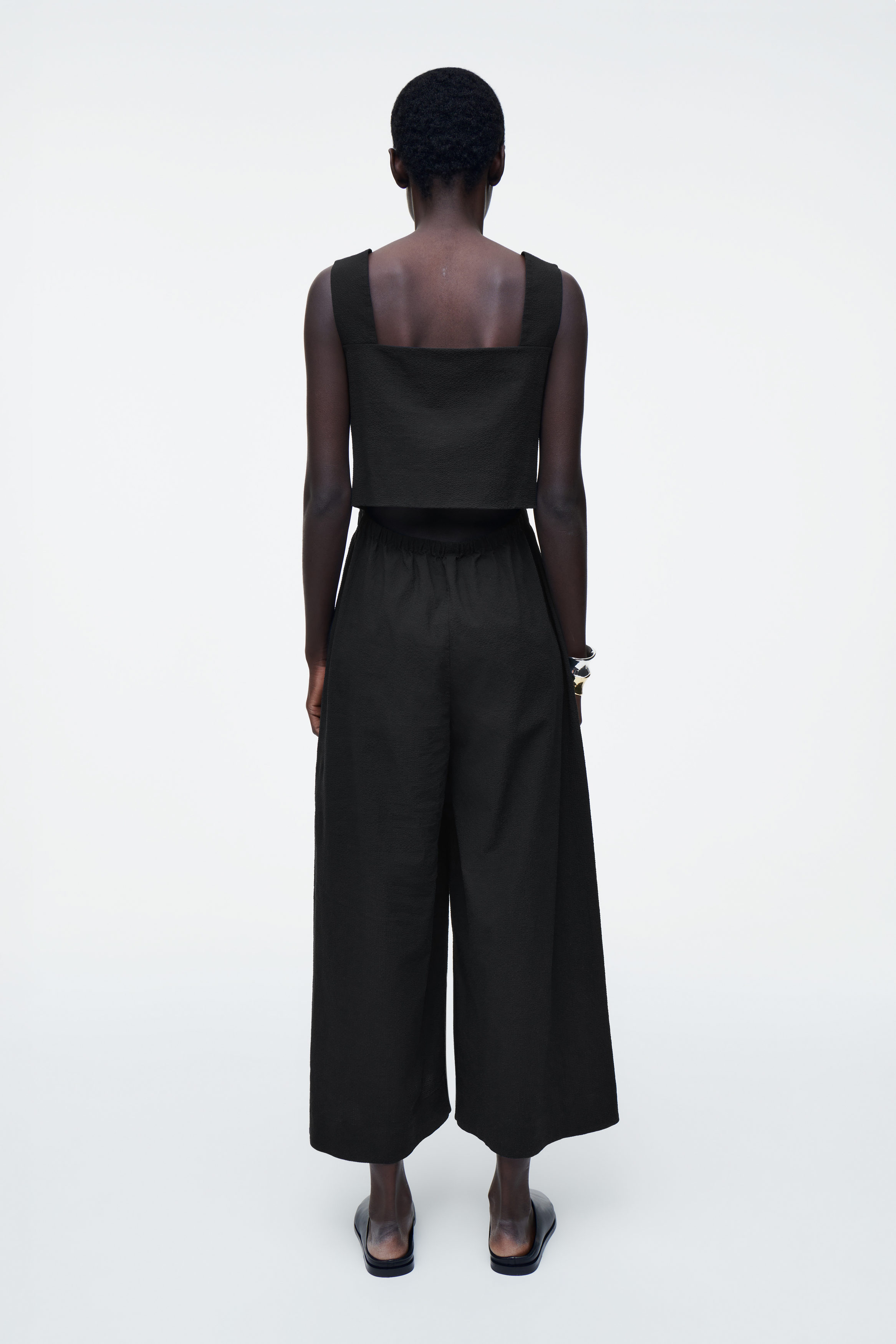 COS DRAWSTRING JUMPSUIT ひも付きジャンプスーツブラック COS DRAWSTRING JUMPSUIT ひも付きジャンプスーツブラック