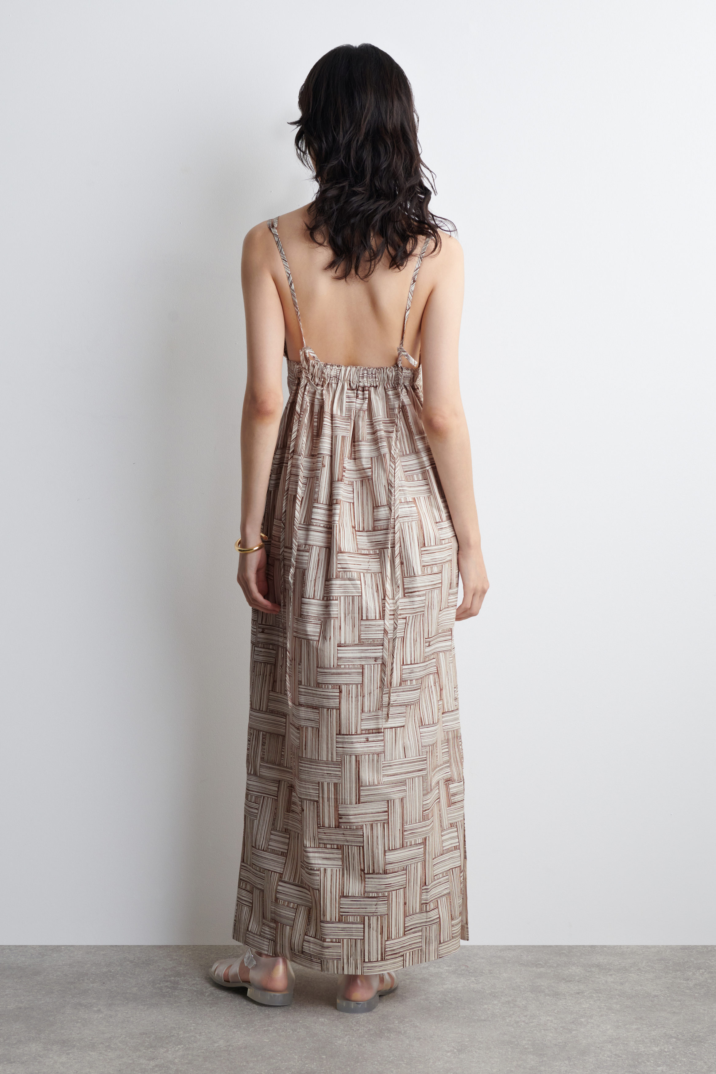 PHOTOCOPIEU / V-NECK WORK DRESSカーキベージュ V NECK FOIL FRINGED MIDI DRESS – HERVÉ LÉGER