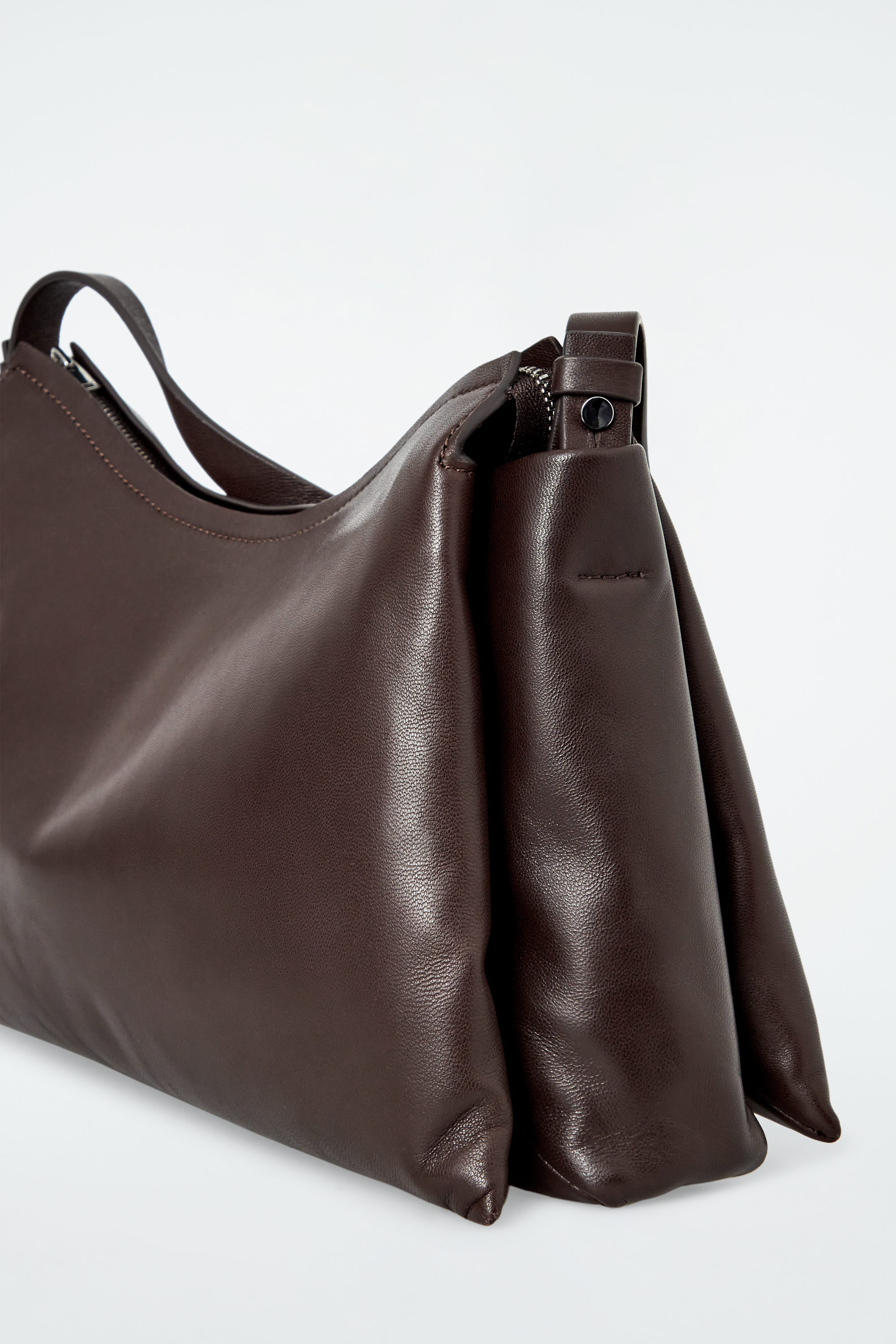 TOME CROSSBODY BAG - LEATHER - CHESTNUT | COS