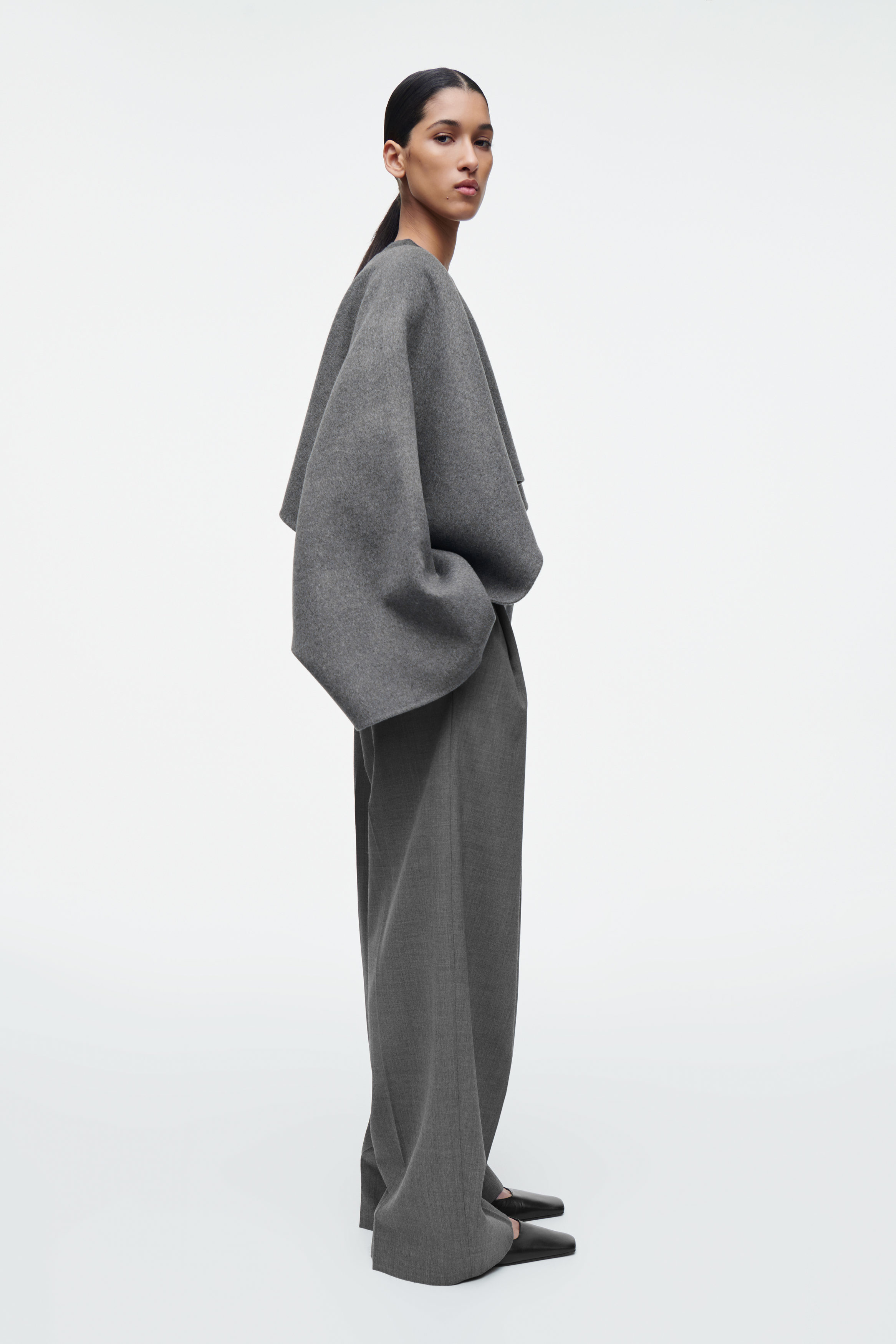 DOUBLE-FACED WOOL HYBRID CAPE - BLACK | COS