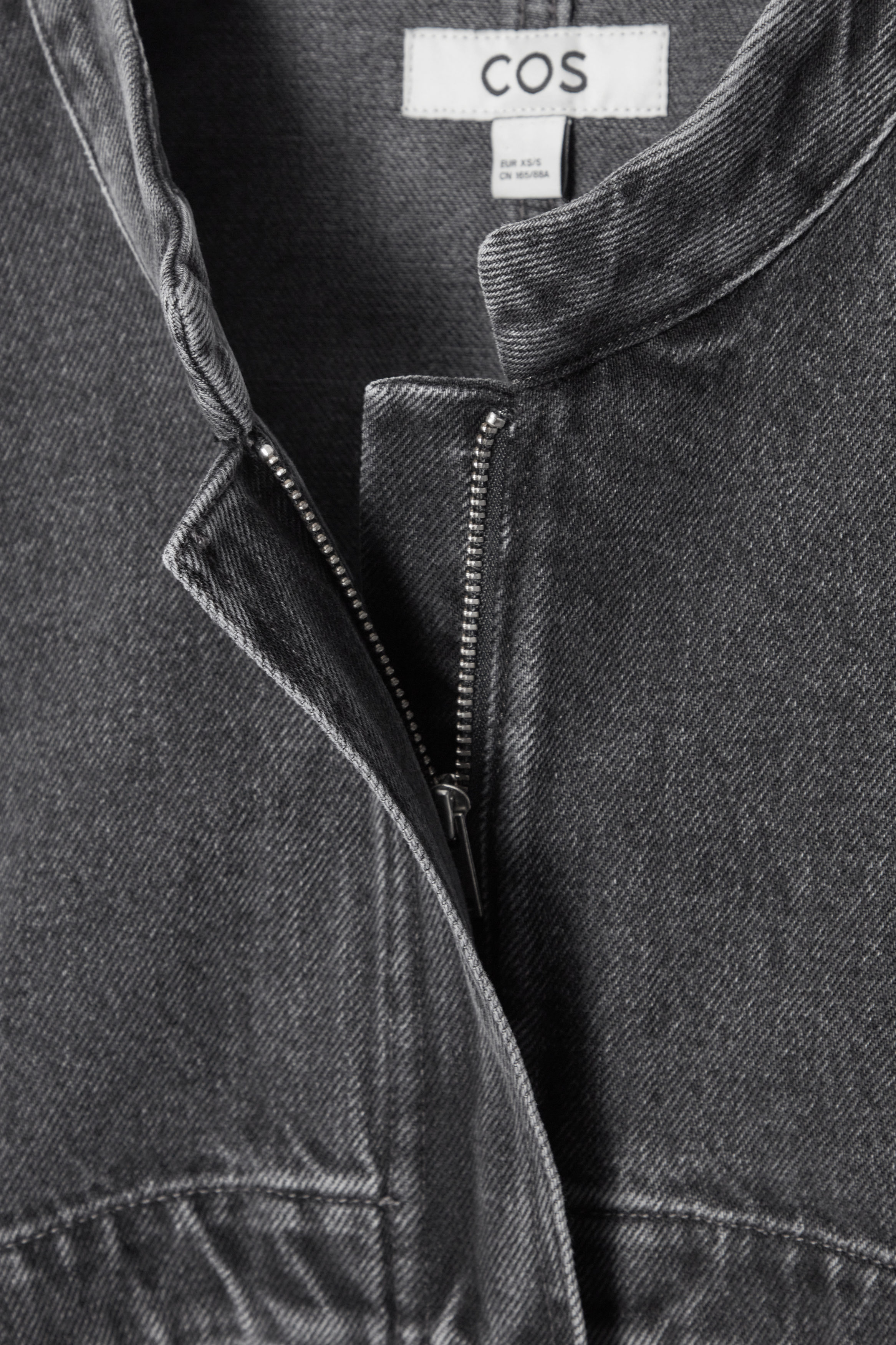 【関税込み】COPERNI HYBRID DENIM SHORT' JACKET Cropped denim jacket in blue - Maison Margiela | Mytheresa