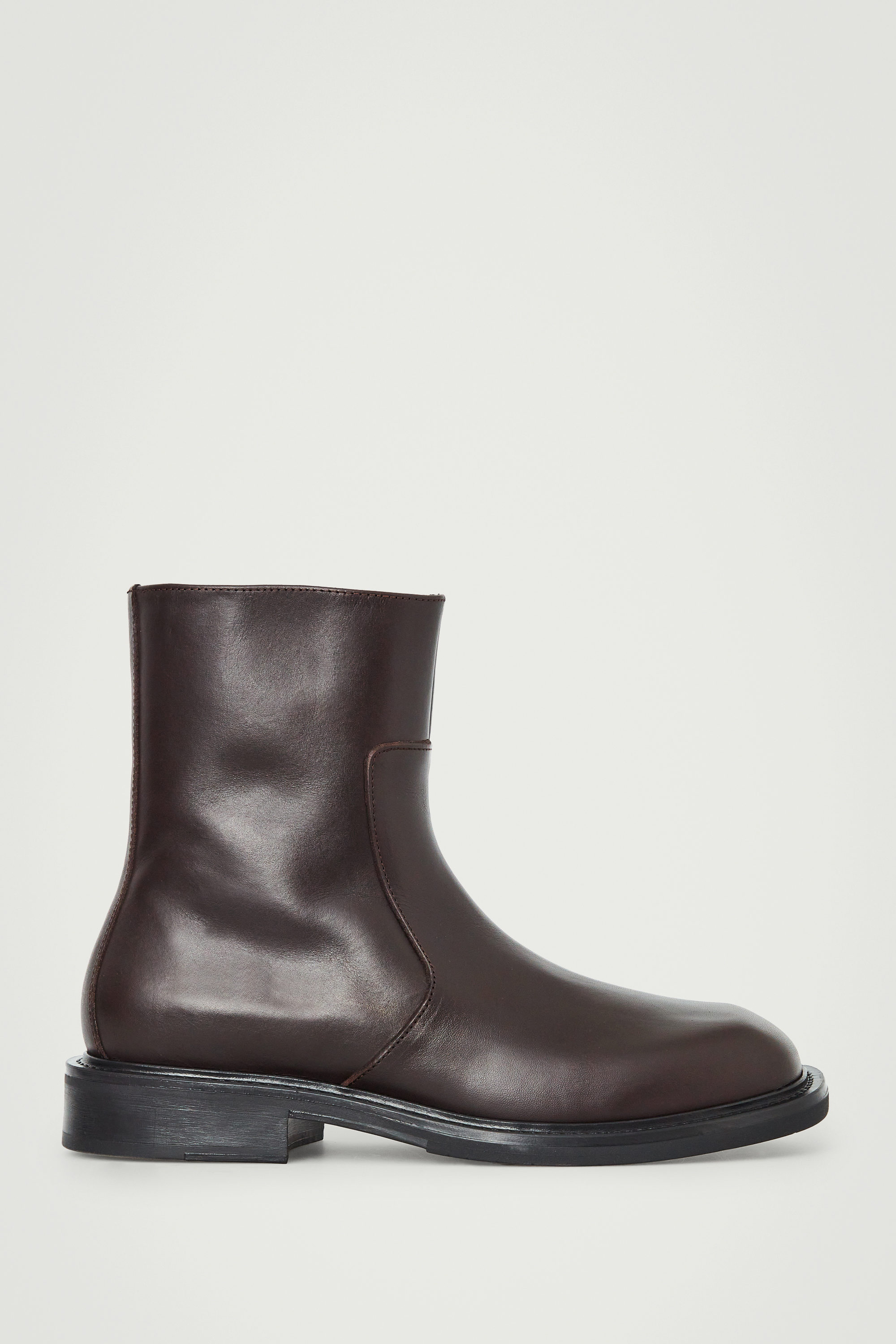 SQUARE-TOE LEATHER CHELSEA BOOTS - DARK BROWN | COS US