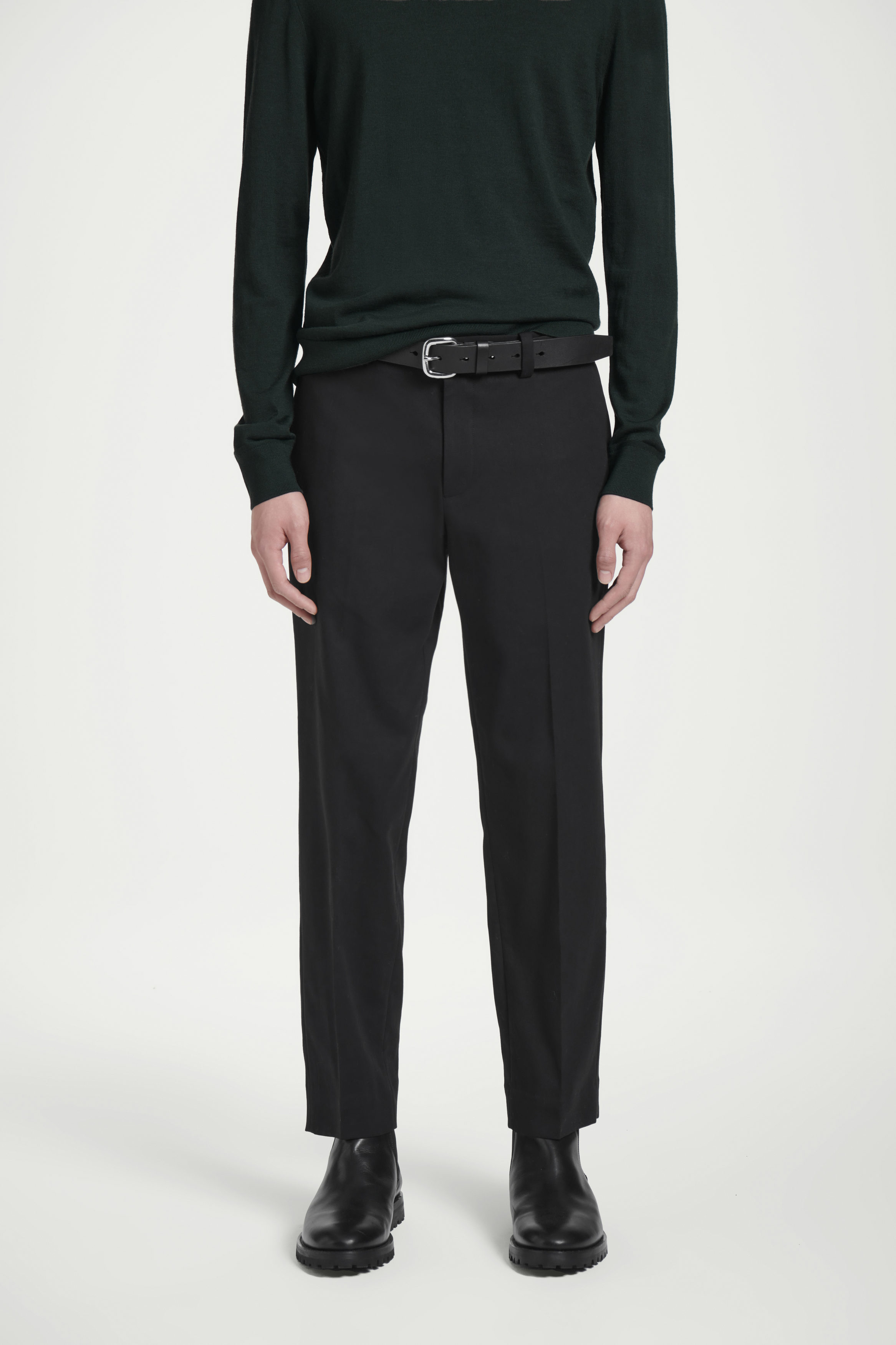 CLANE SLIM STRAIGHT PRESS PANTS 黒 1サイズ セール】FIT FLARE CENTER PRESS PANTS（その他パンツ）｜CLANE