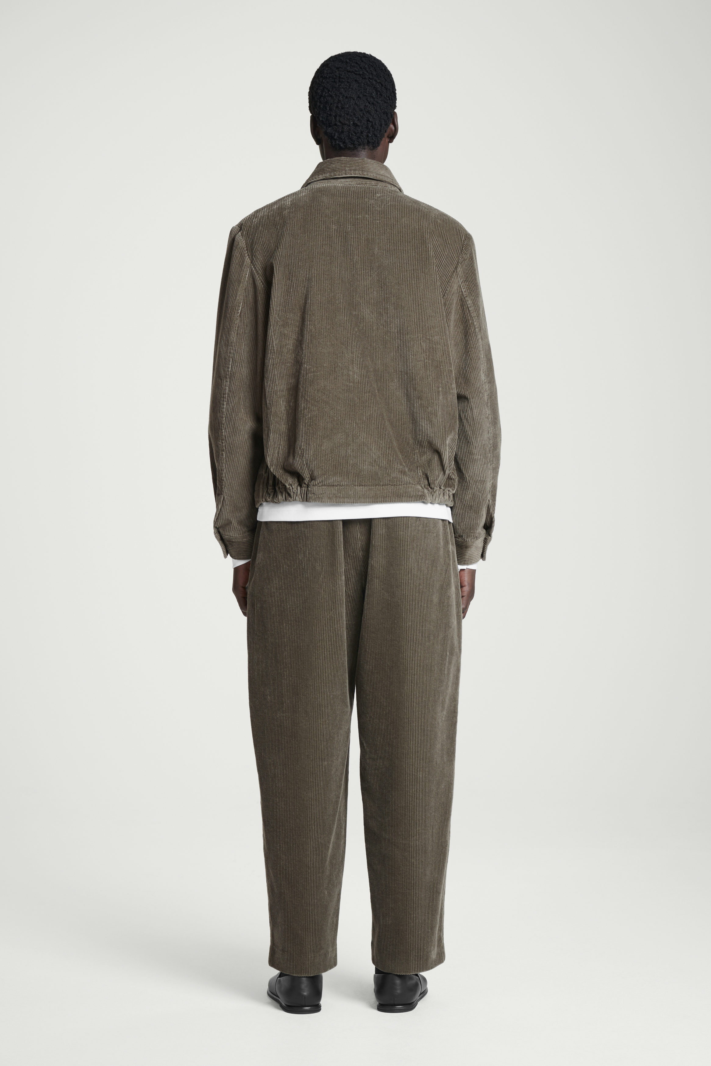 【Anyone more】Peco Brushed Corduroy Wide Pants CORDUROY WIDE-LEG TROUSERS - DARK KHAKI | COS