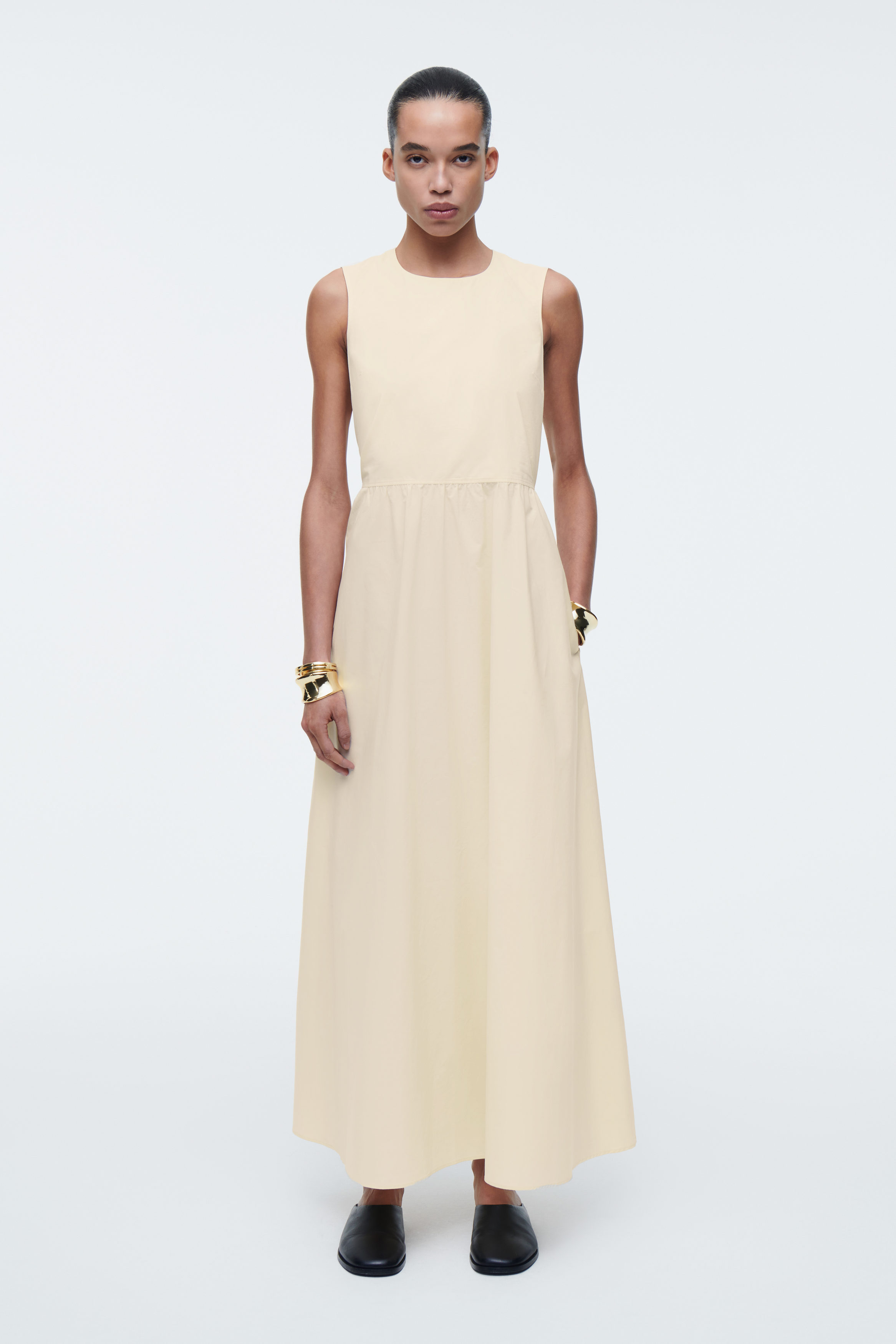ROBE LONGUE À DOS OUVERT EN COTON