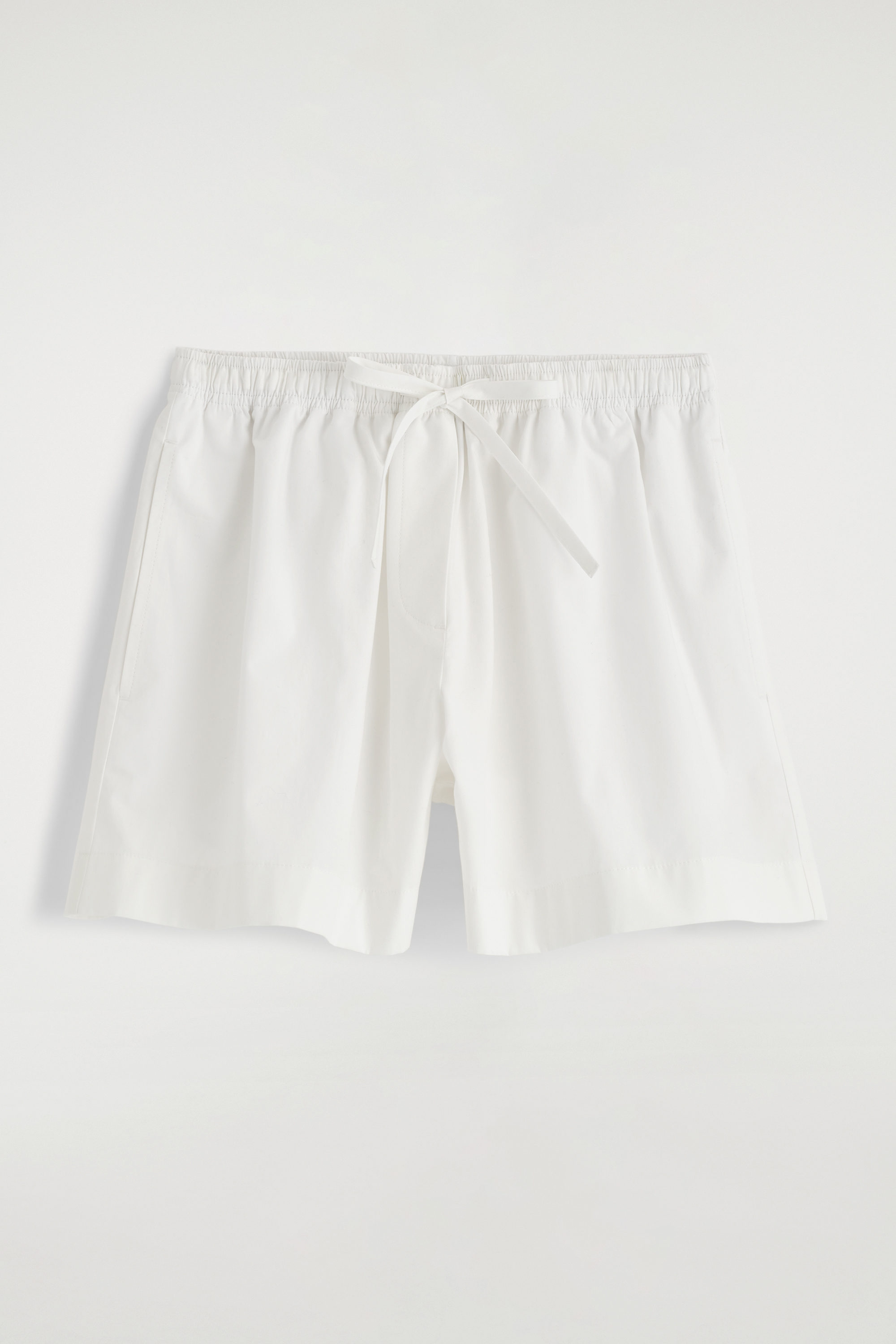 【送料&関税込】Autry White Bermuda Shorts With Drawstring A AUTRY | White Women's Shorts & Bermuda | YOOX