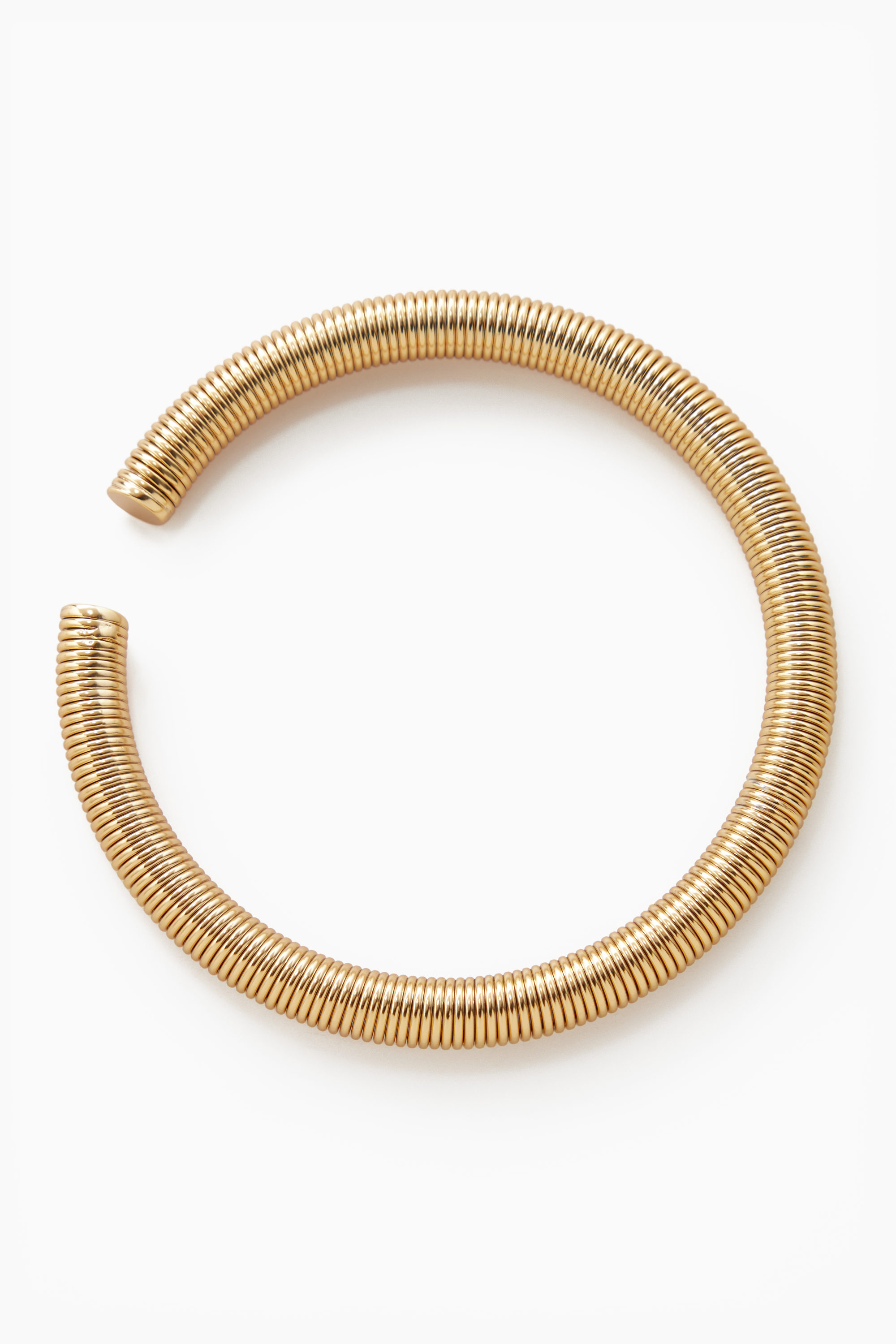 RIPPLE ARM CUFF - GOLD | COS