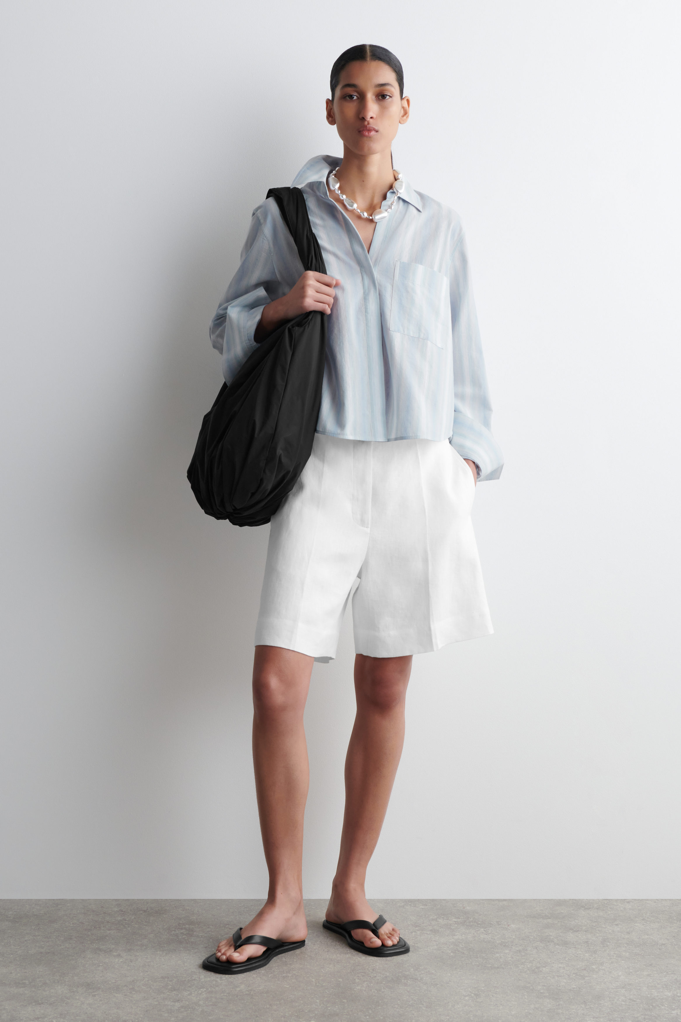 Tシャツ・カットソー WHITE AND BLUE COTTON T-SHIRT mckenzie-geo-tee-wht.jpg