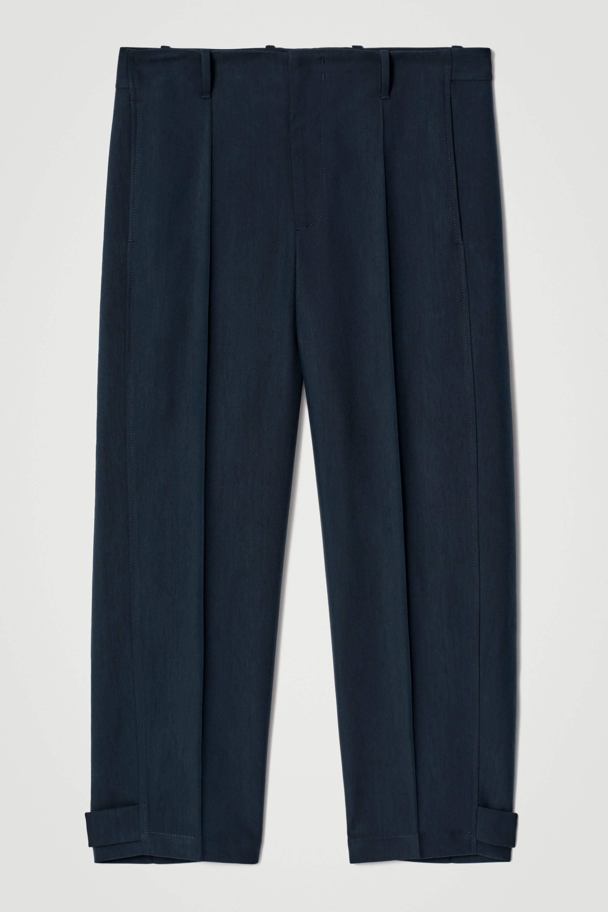 PLEATED BARREL-LEG CHINOS - NAVY | COS