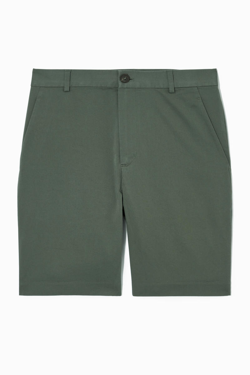 Classic Chino Shorts in Green