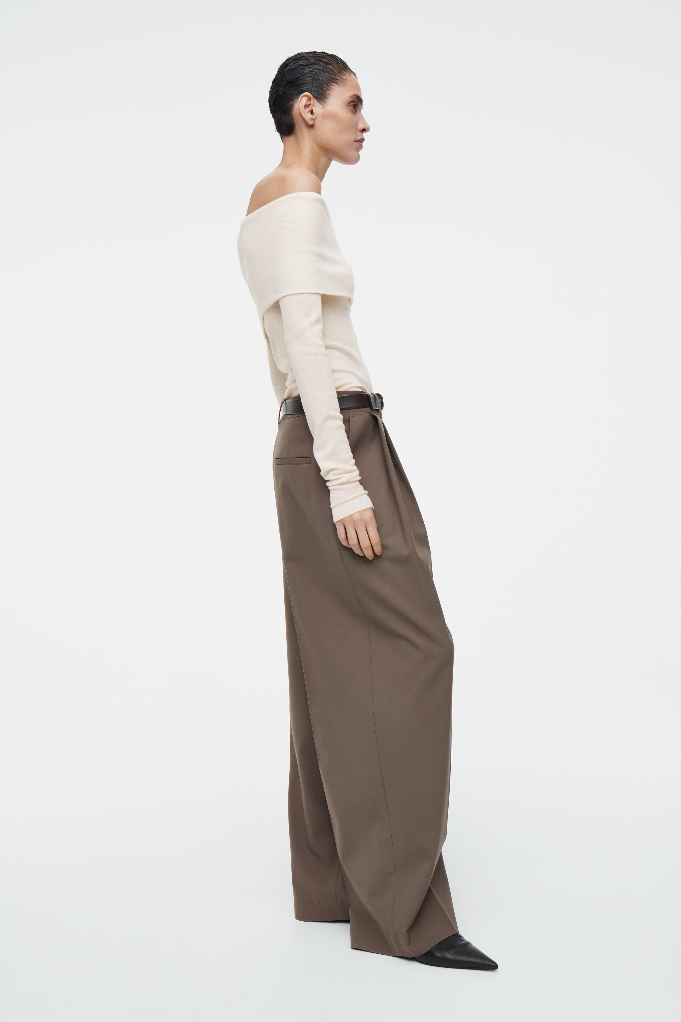 OFF-THE-SHOULDER MERINO WOOL TOP - OFF-WHITE | COS