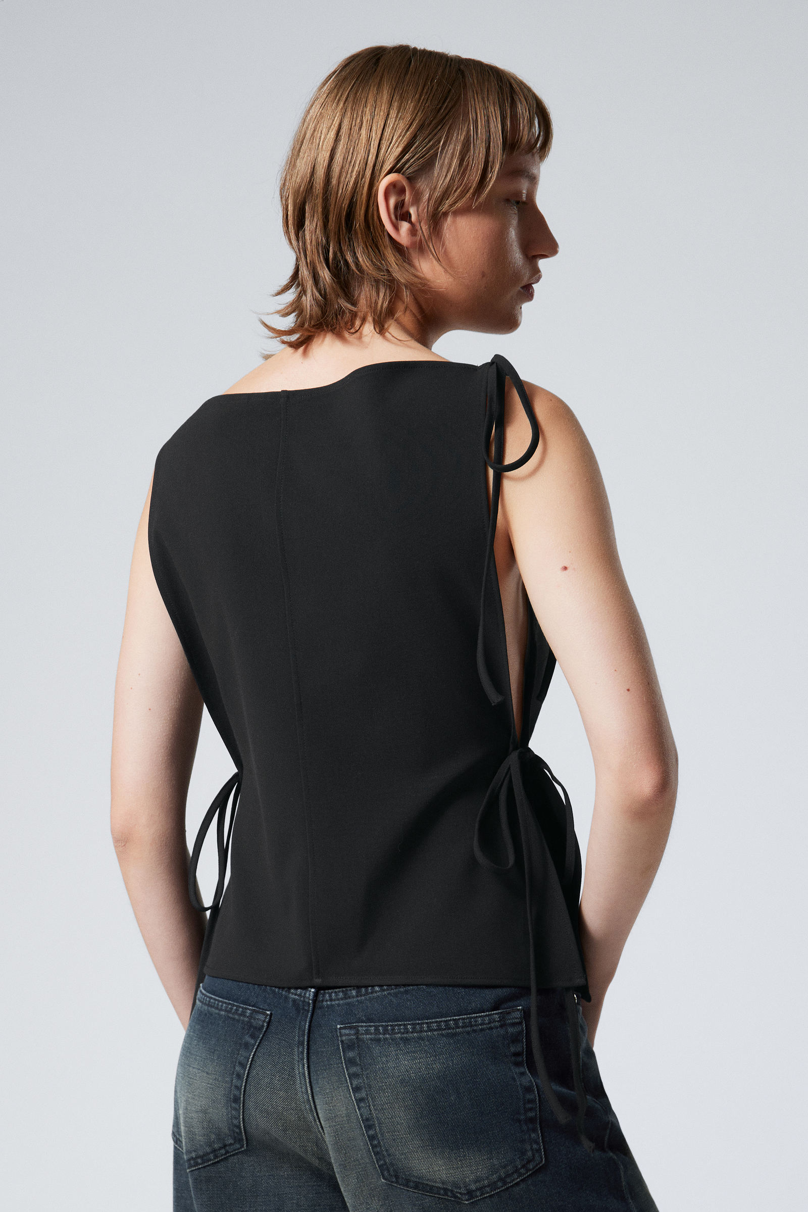 Black - Slim Sleeveless Strap Top - 2