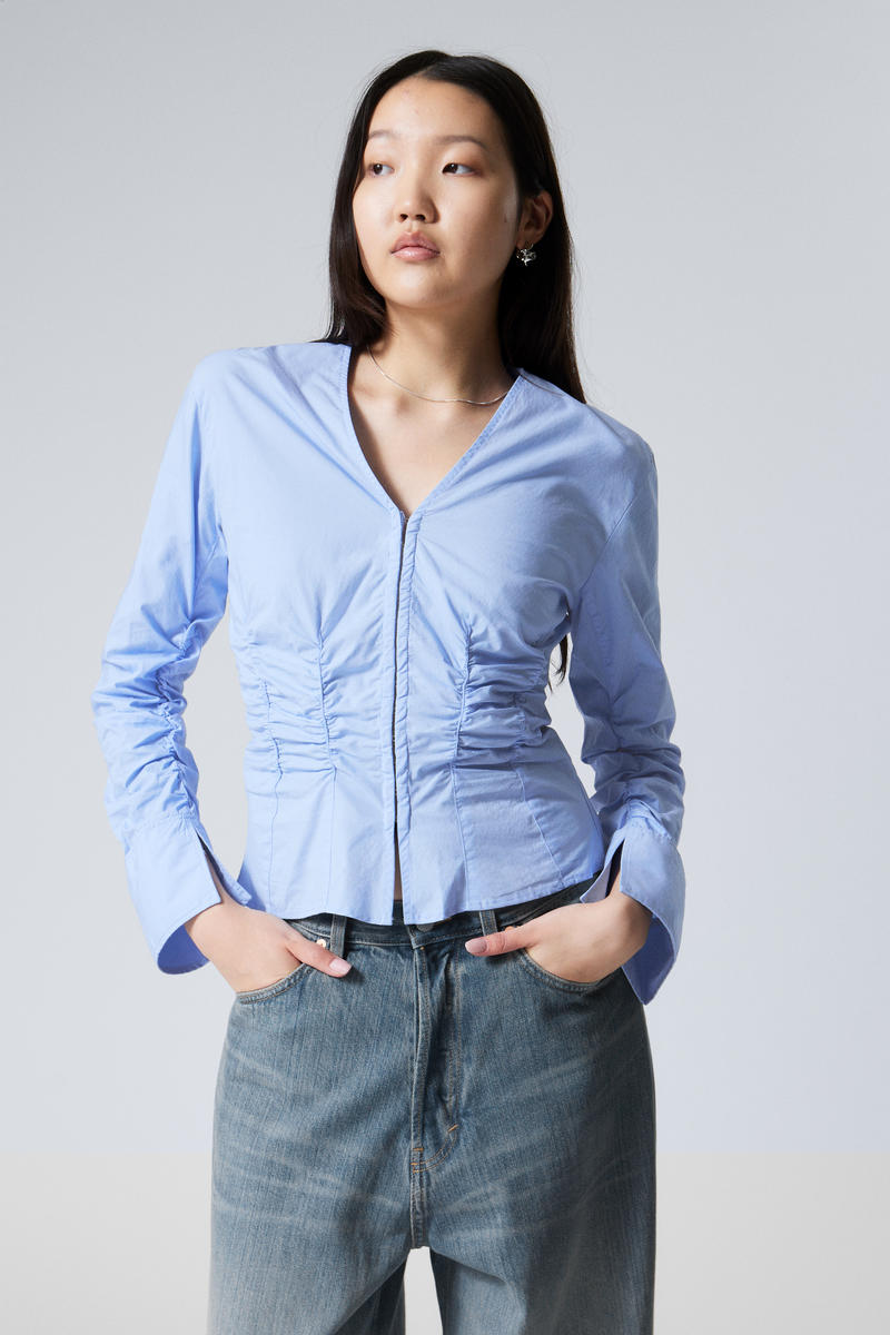 WEEKDAY GATHERED POPLIN V-NECK SHIRT