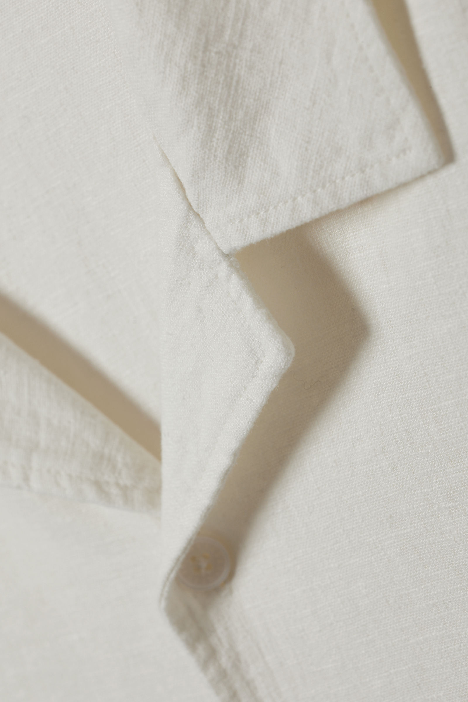 loose short sleeve linen blend shirt - Dusty White | Weekday GB