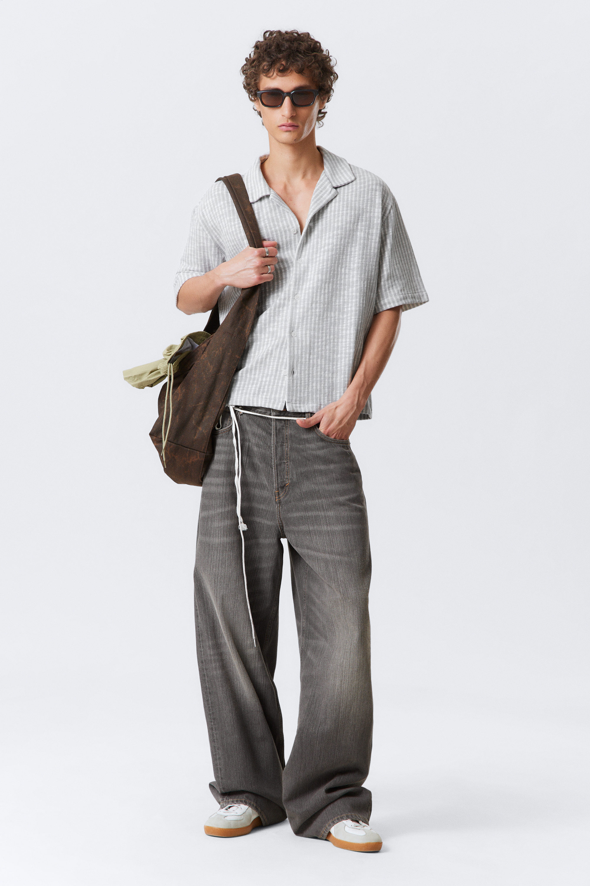 textured short-sleeved resort shirt - Grey & White Stripes