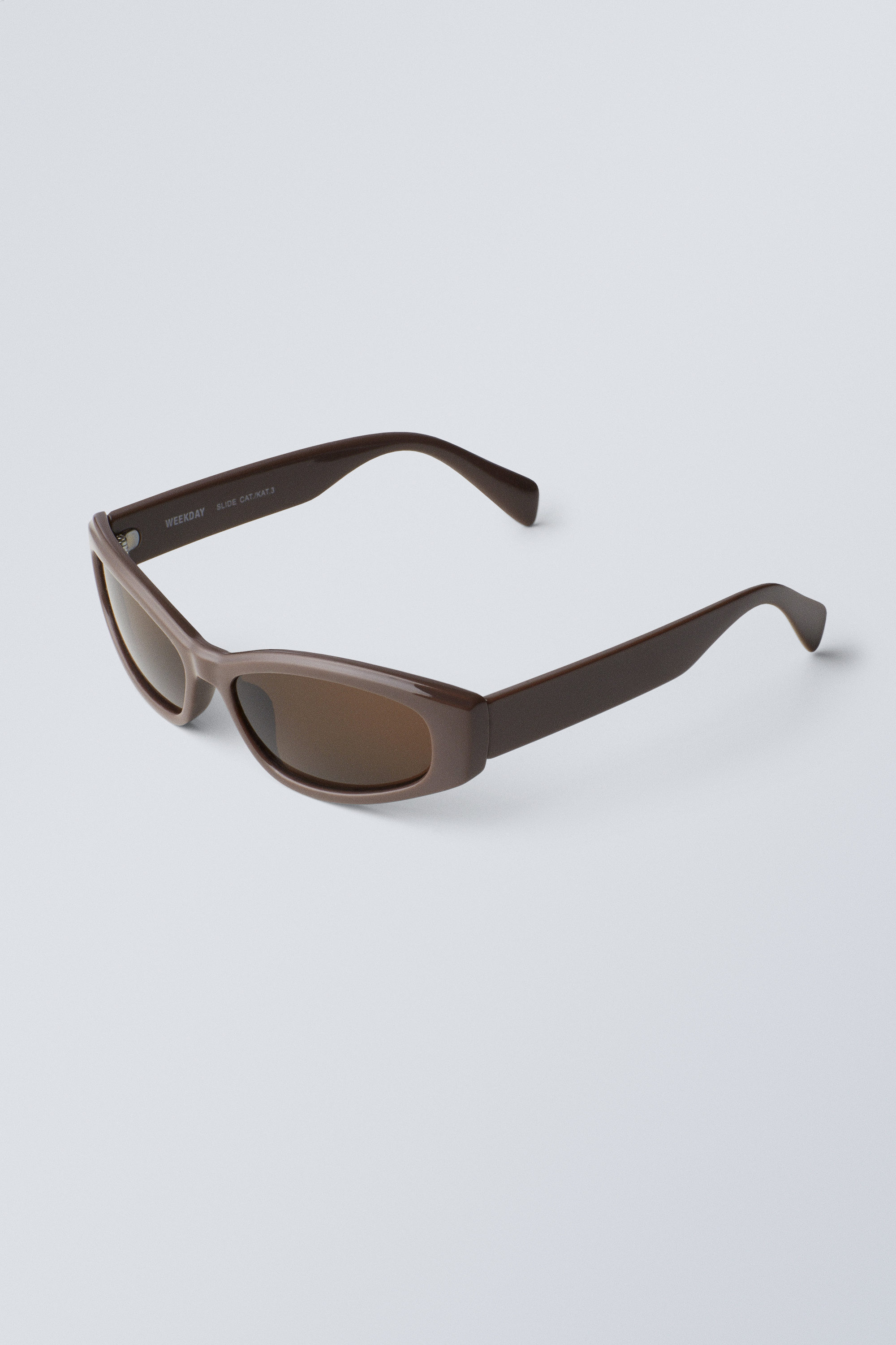 【WEEKDAY】新作♪ SLIDE SUNGLASSES【関税送料込】 WEEKDAY】新作♪ SLIDE SUNGLASSES【関税送料込】 (Weekday