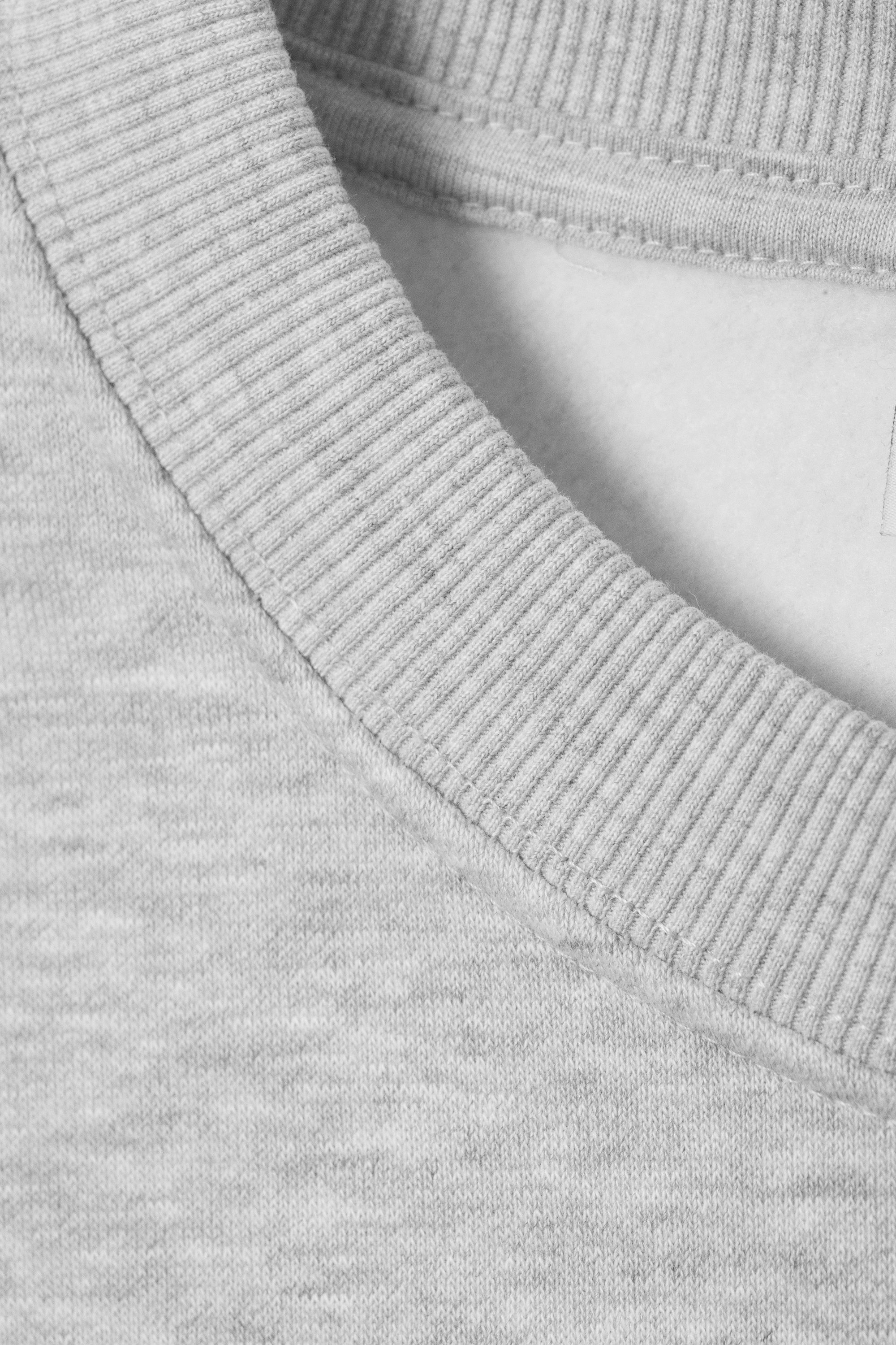 ★SATUR★ Classic crew neck half knit melange grey SA252MKT0 MUSINSA | SATUR Classic Crew Neck Half Knit Melange Grey