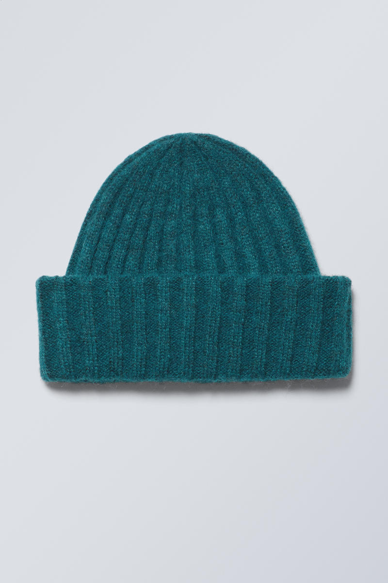 Soft Ribbed Beanie