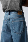 90s Blue - Medium Blue - Galaxy Loose Straight Leg Jeans - 6