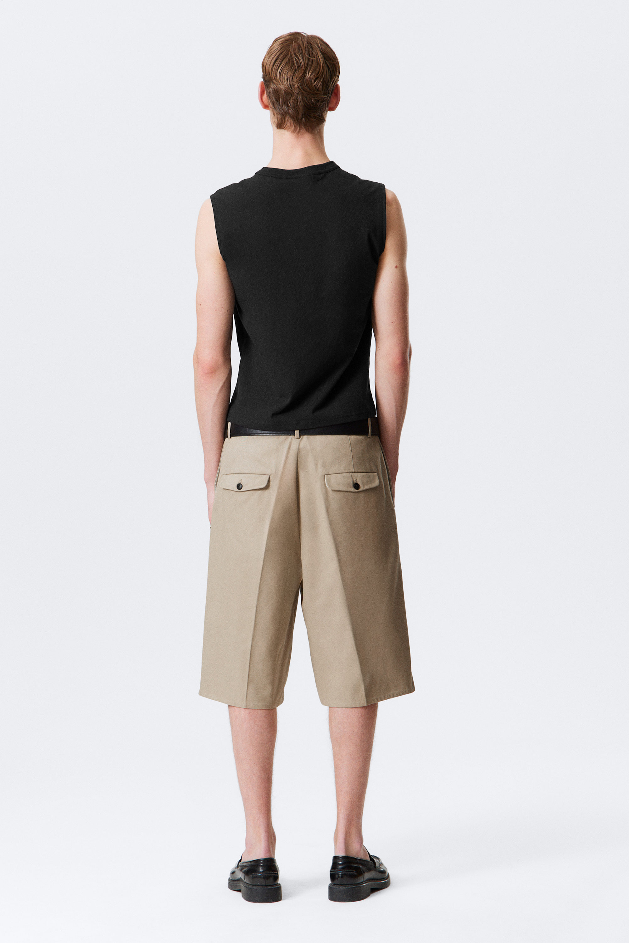 loose fit tailored suiting shorts - Beige | Weekday WW
