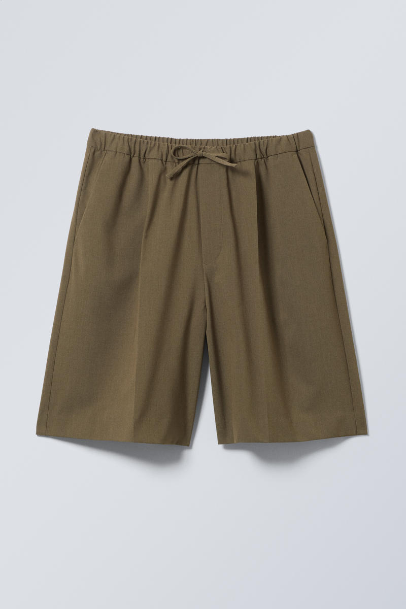 Weekday Loose-fit Twill Drawstring Suiting Shorts In Green