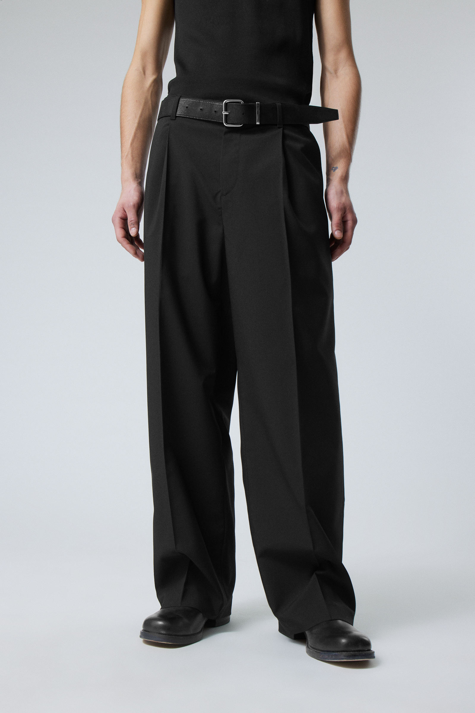 #272628 - Uno Loose Suit Trousers - 1