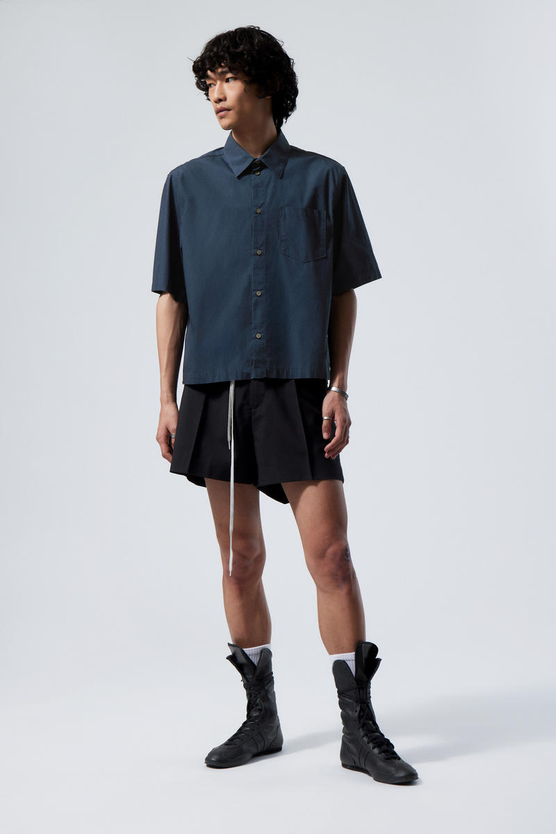 cropped short sleeve shirt - Dark Blue | Weekday GB