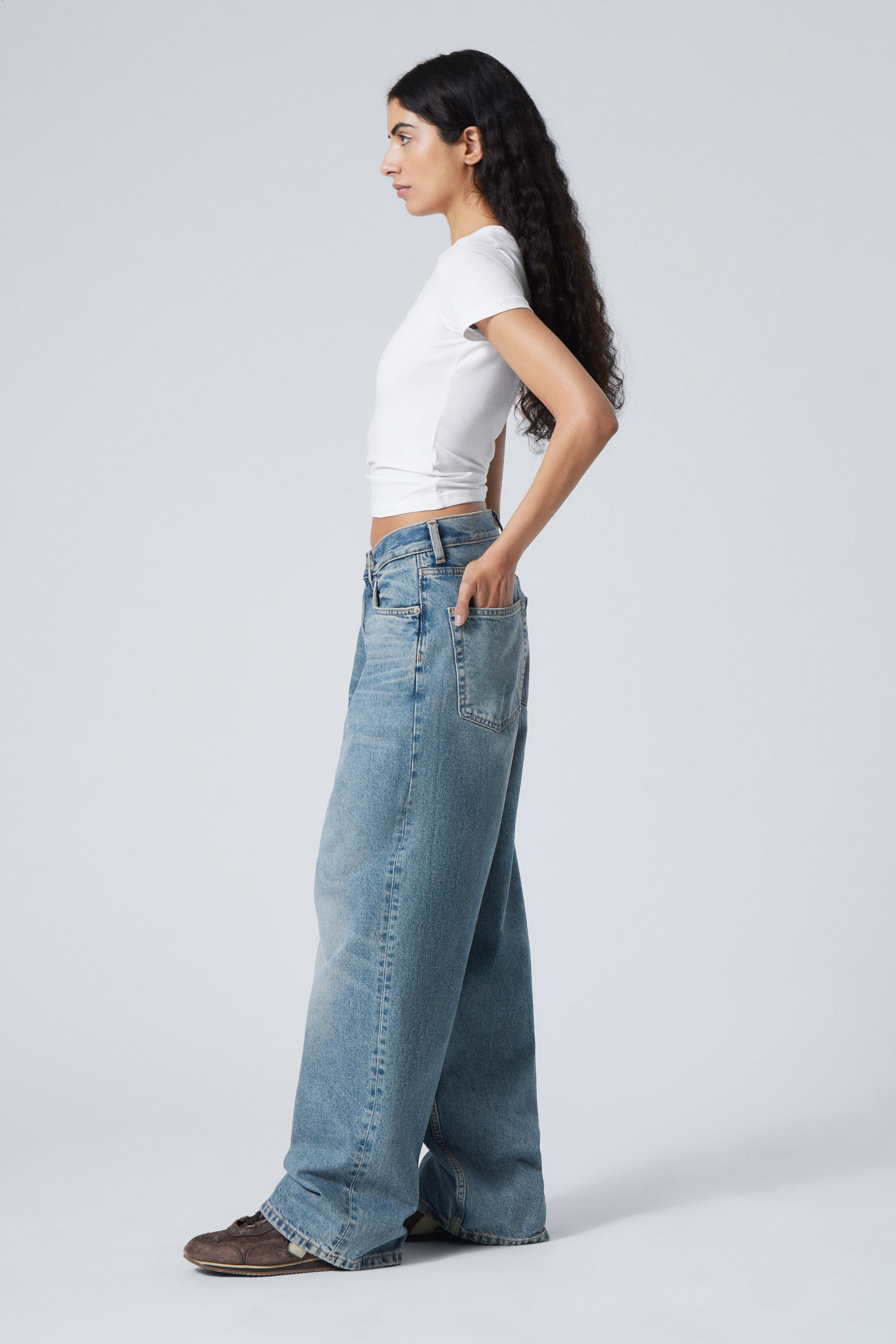 astro loose baggy leg jeans - Seventeen Blue - Medium Blue