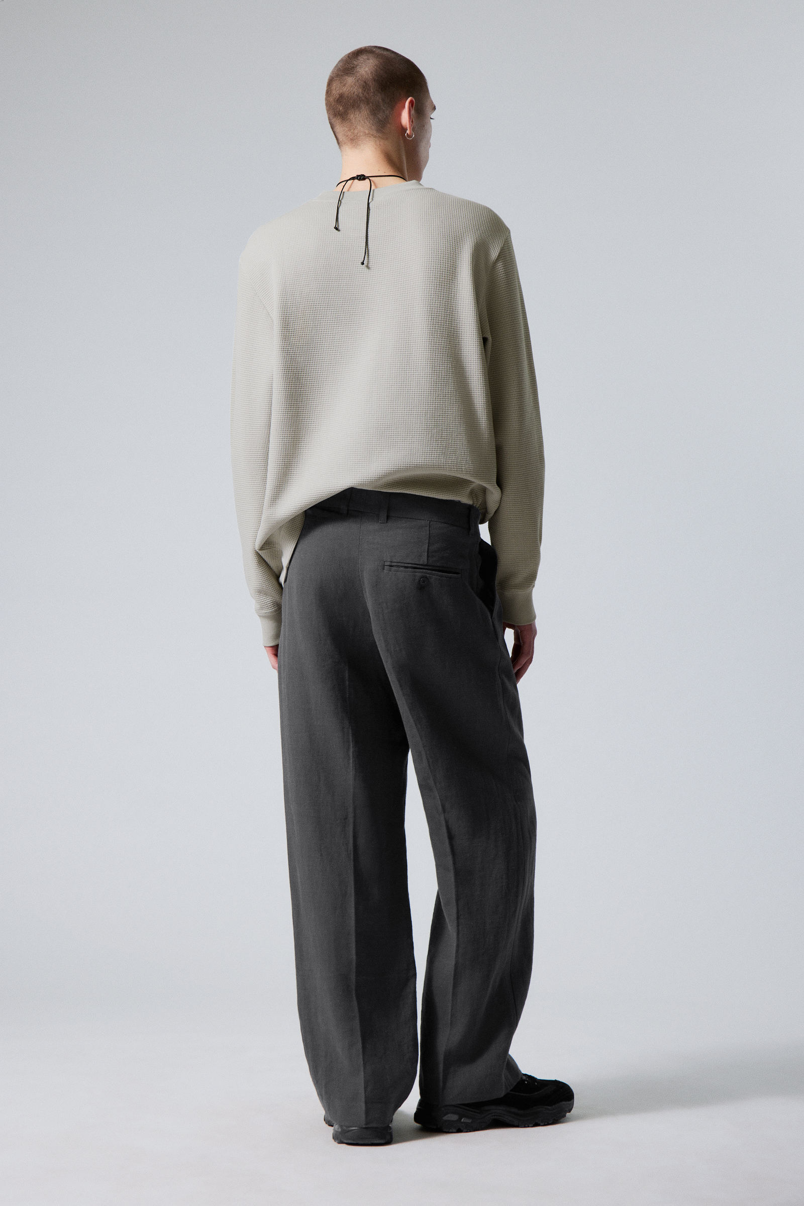 #3A3A3D - Uno Loose Linen Suit Trouser - 2