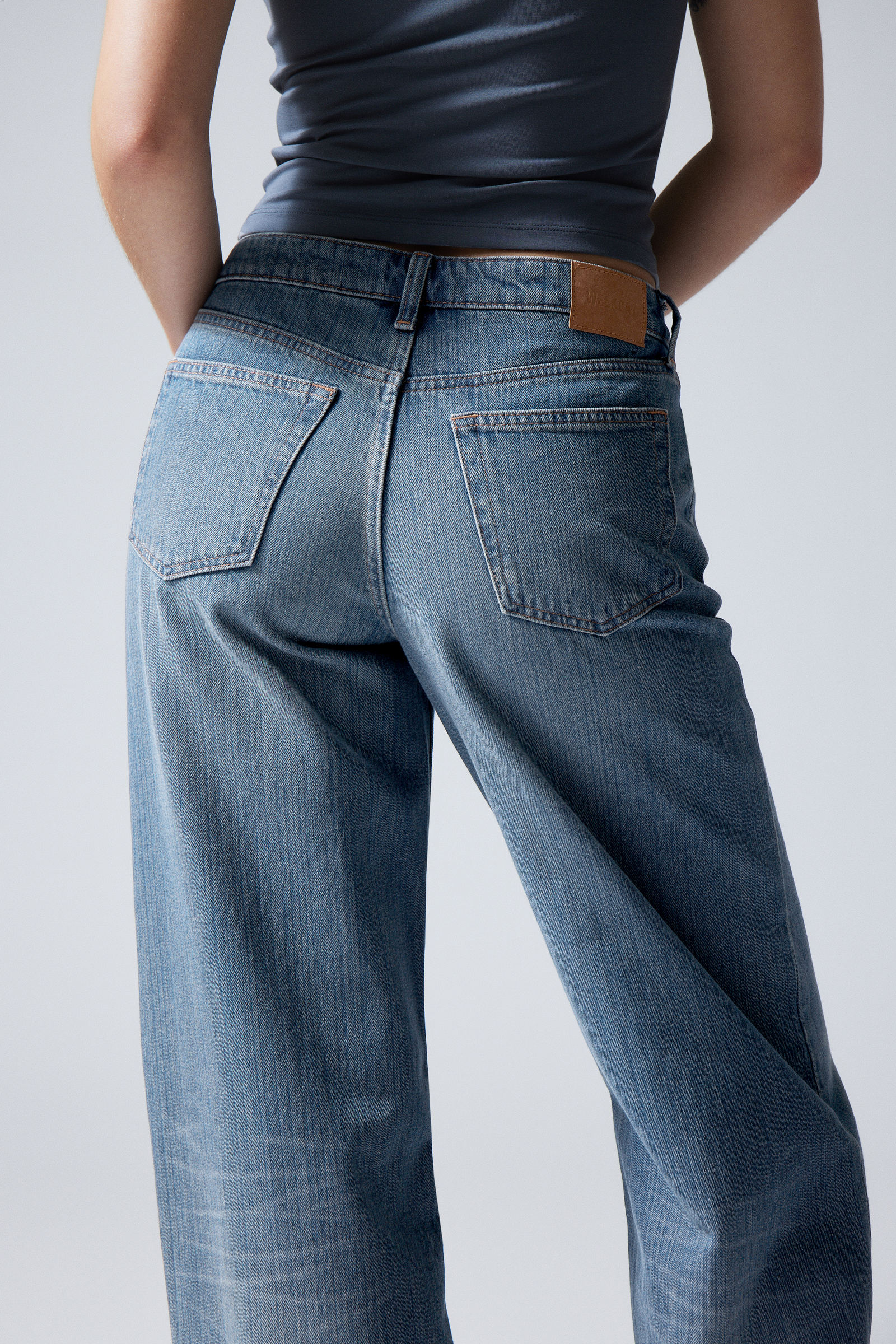 #79829D - Ample Low Loose Jeans - 2