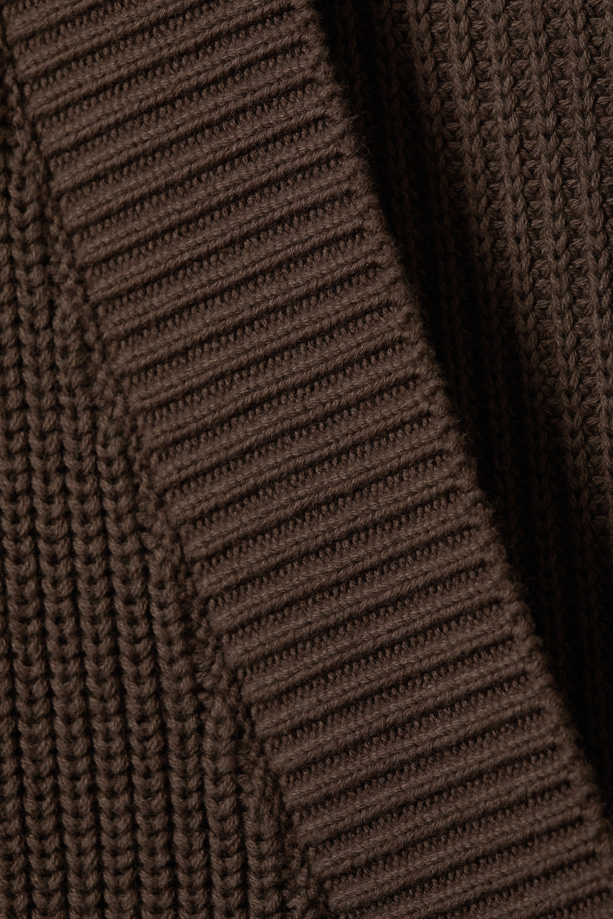 oversized v-neck cotton knit cardigan - Dark Brown | Monki DK