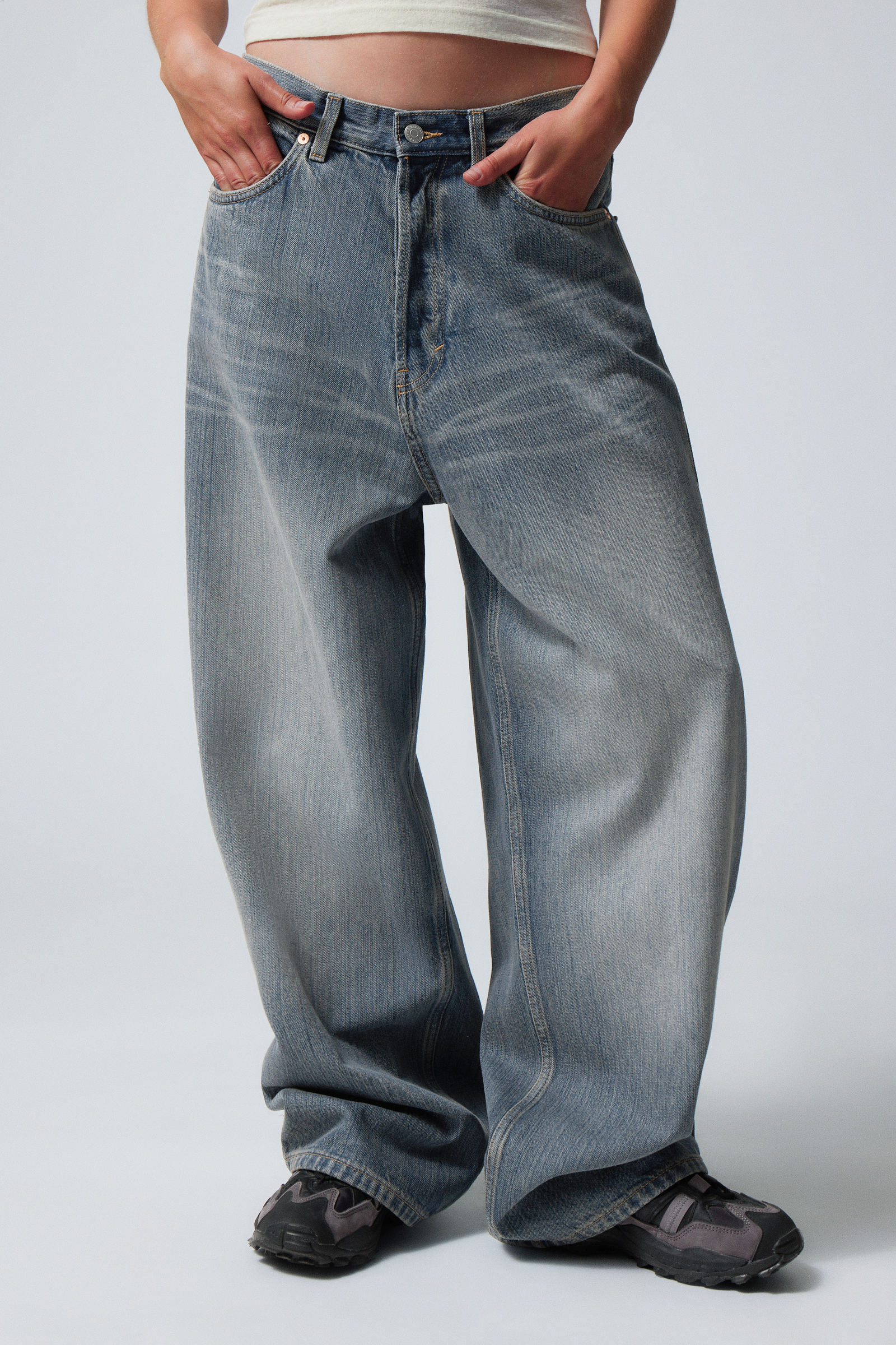 astro loose baggy jeans Trove Blue Weekday EU