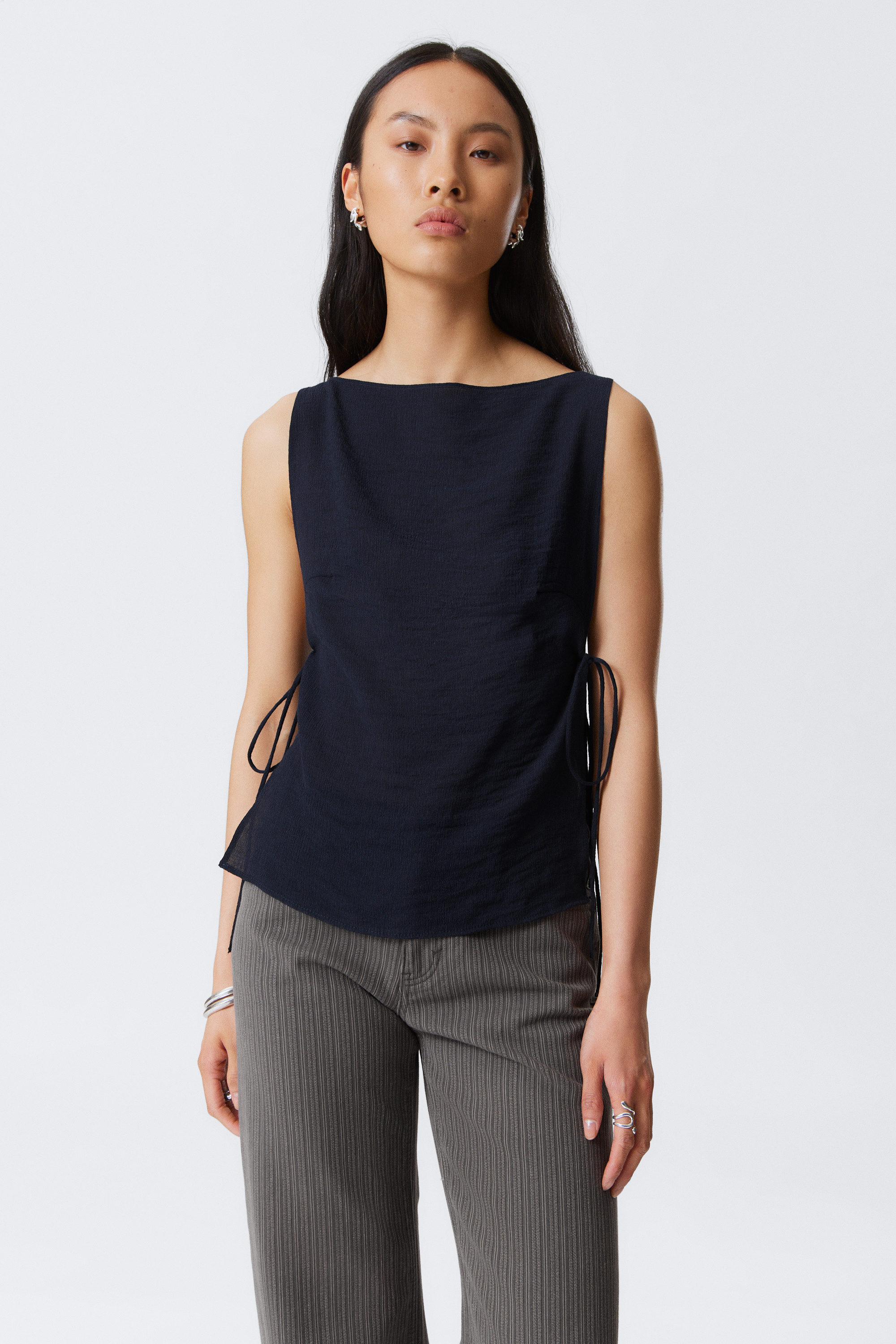 BOAT-NECK TANK TOP ボートネックタンクトップ｜COS コス 公式