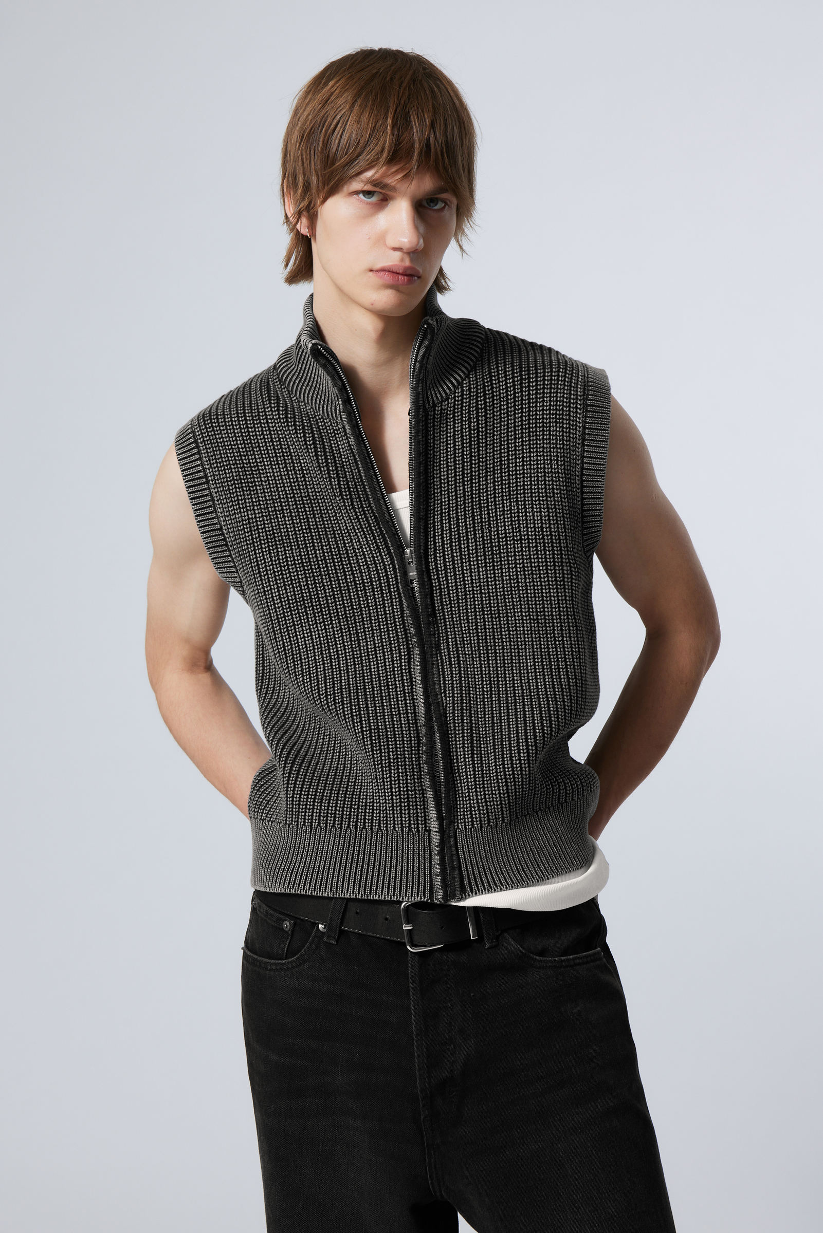 #272628 - Marwin Zipped Vest - 1