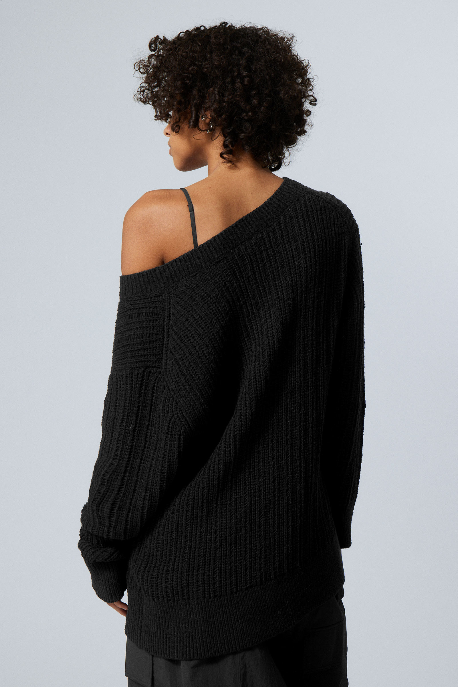 #272628 - Farila Oversized Distressed Sweater - 2