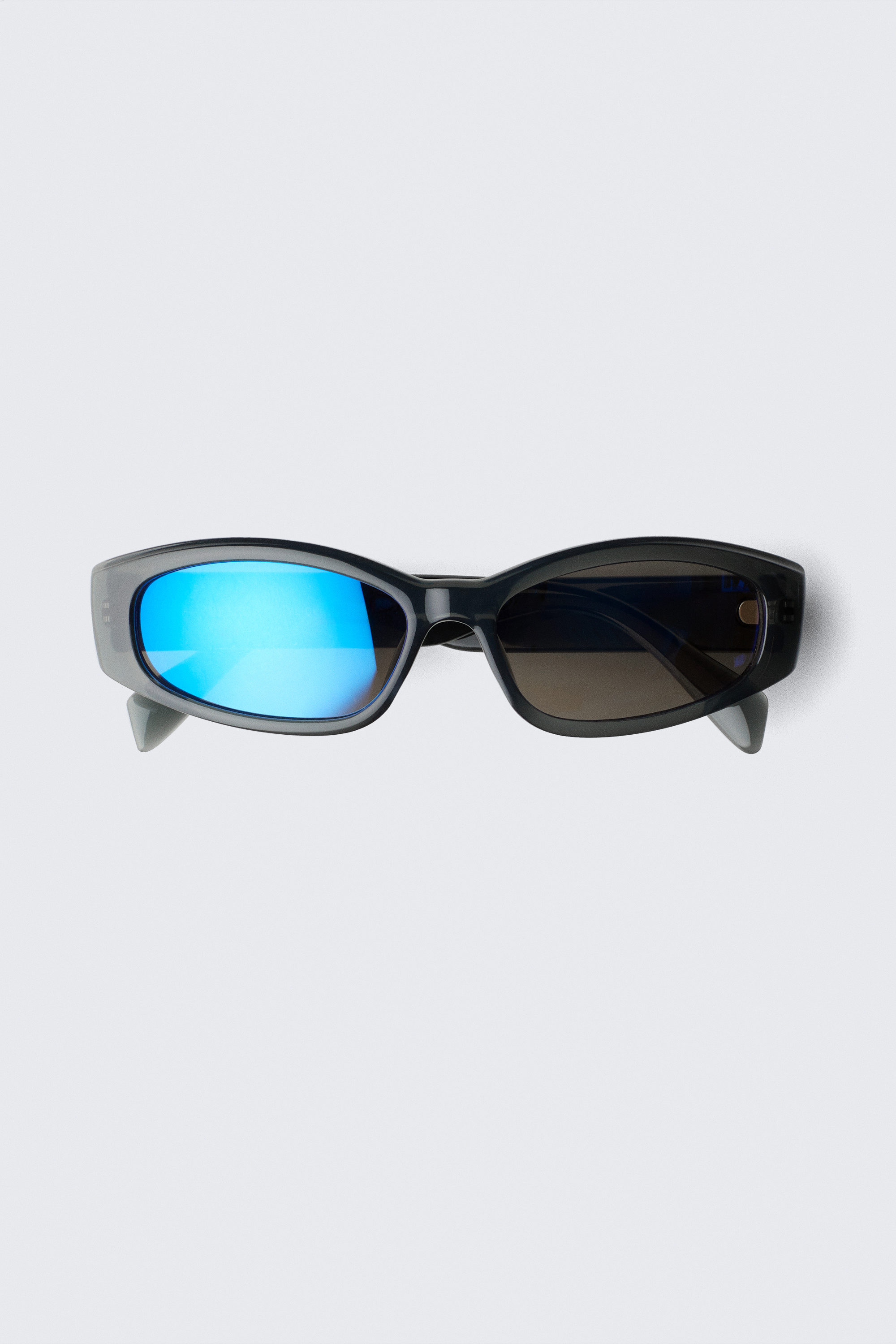 slide curved frame unisex sunglasses - Dark Grey - Blue