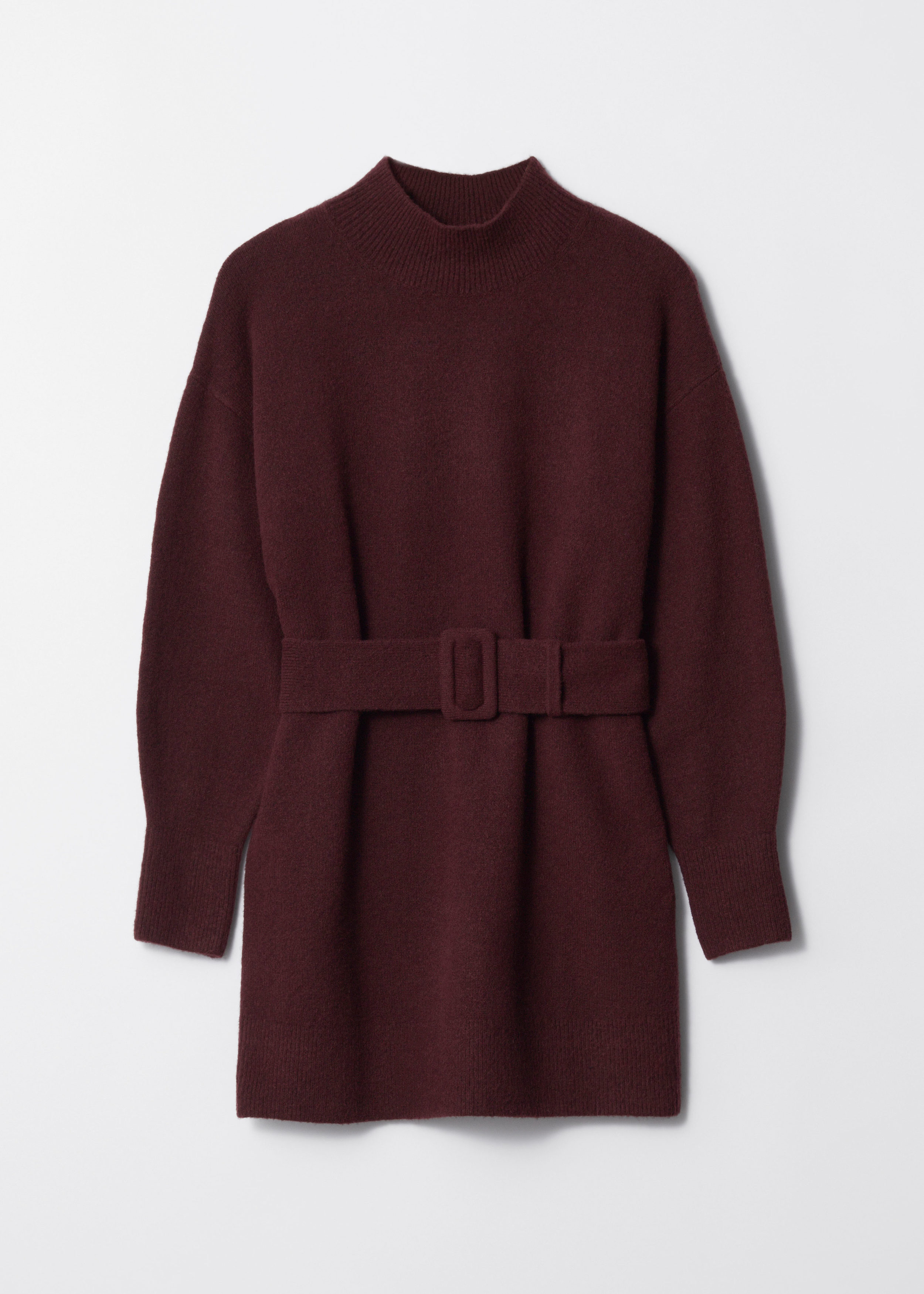 Robe courte en maille avec ceinture