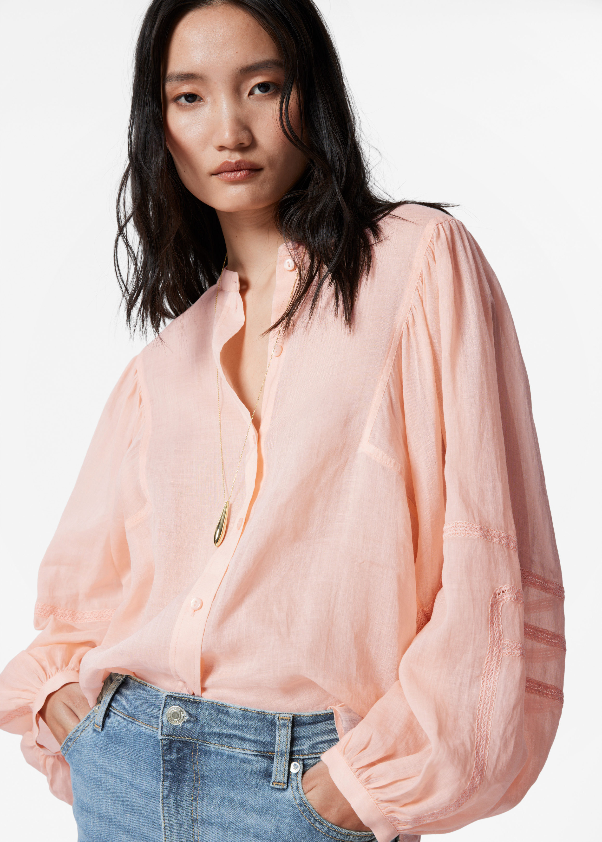 Trilogy Stores | The Gathered Top in Light Chambray Multi