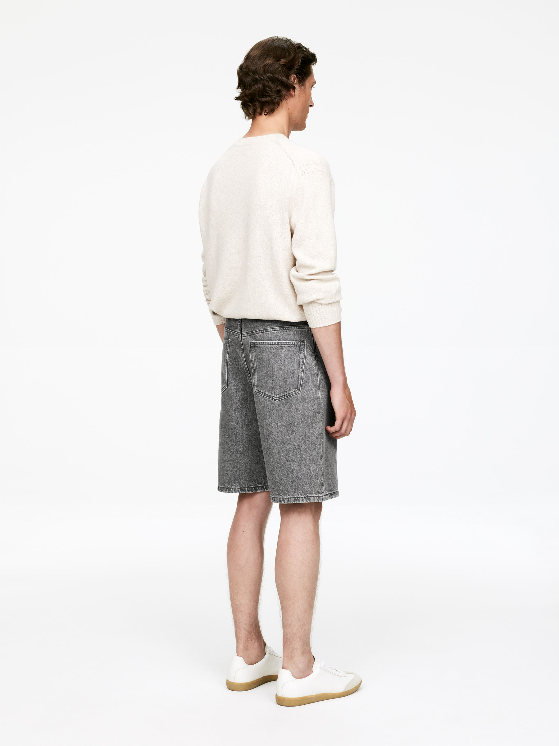 Relaxed Denim Shorts - Grey - Relaxed fit - Men - StillMedia/Lookbook - 3