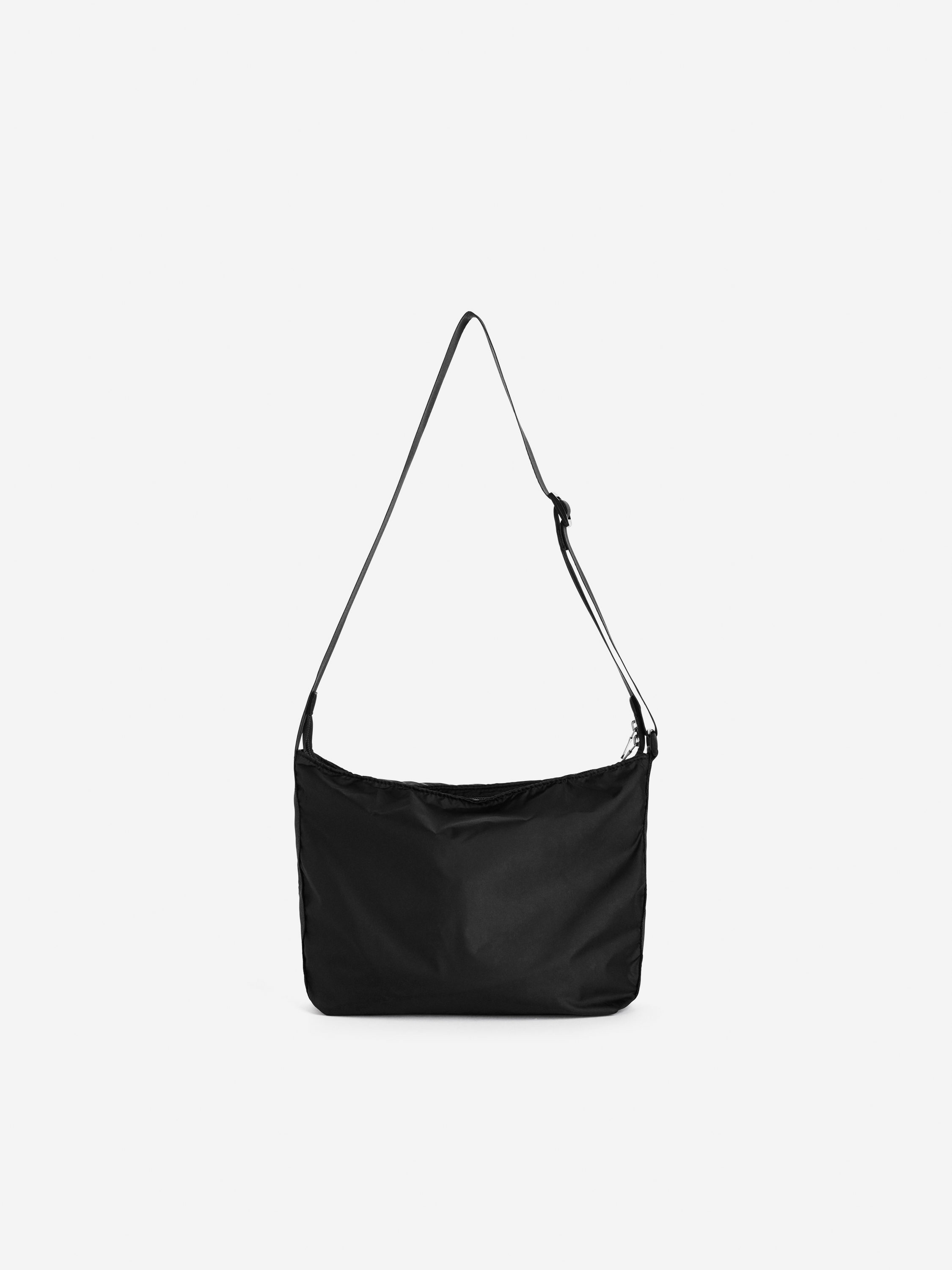 Packable Small Messenger Bag – Black – Men – ARKET NL