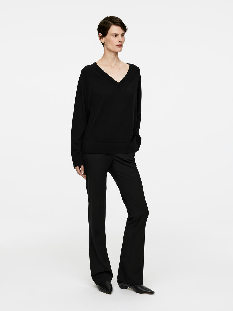 V-Neck Merino Jumper - Black - Regular fit - Women - 1249008001