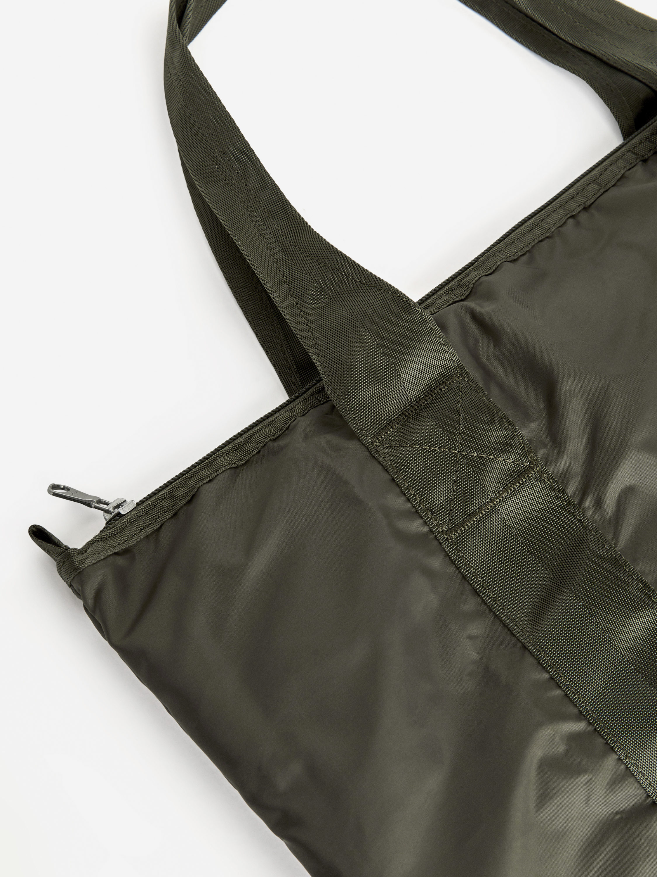 Packable Tote – Khaki Green – Travel – ARKET NL