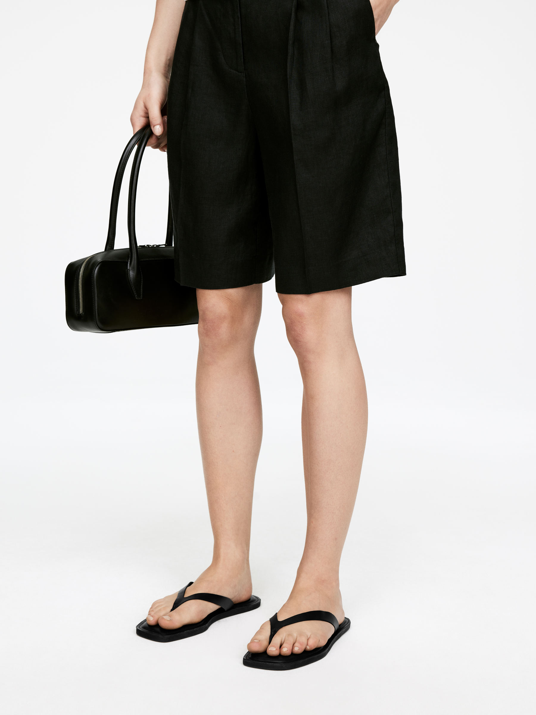 Leather Thong Sandals - Black - Women - StillMedia/Lookbook - 6