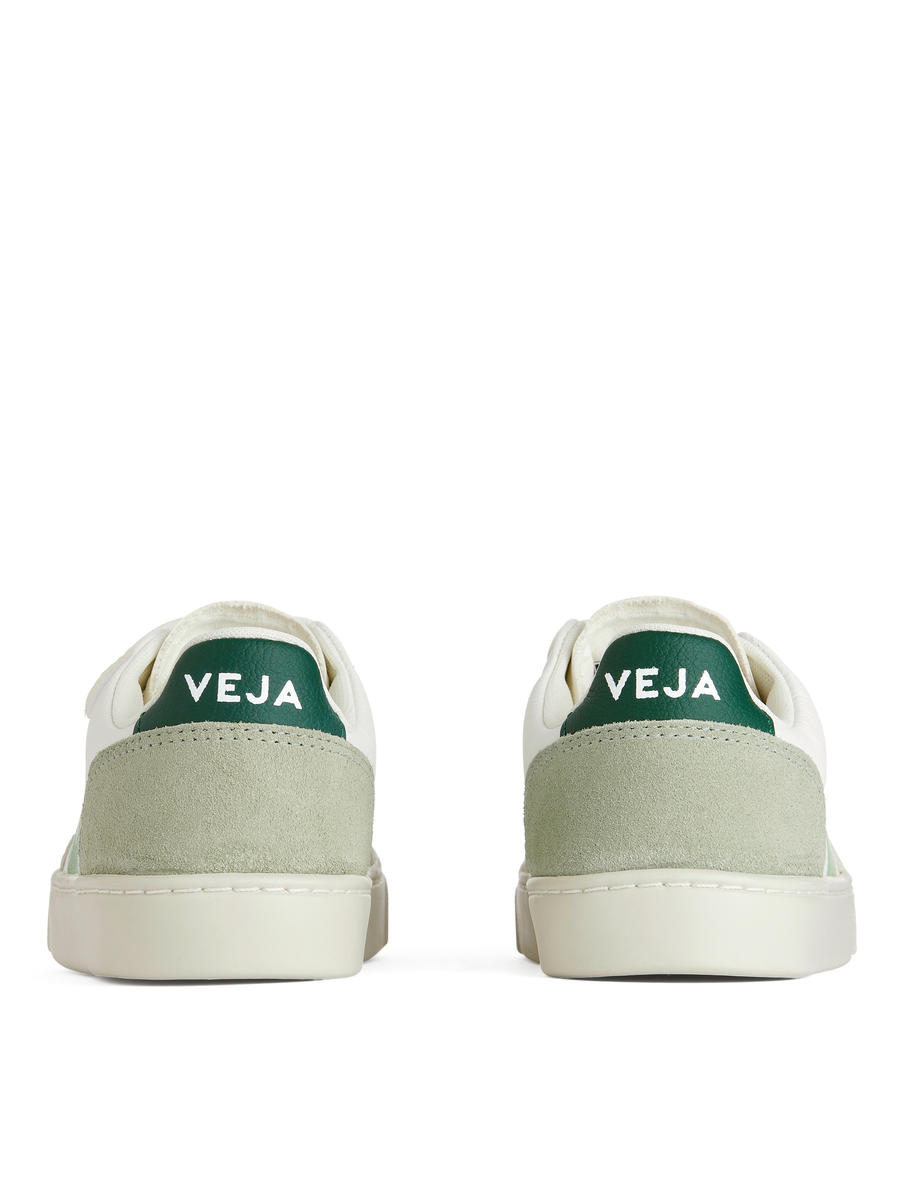 Veja V-12 Junior Trainers-#46A180-6167