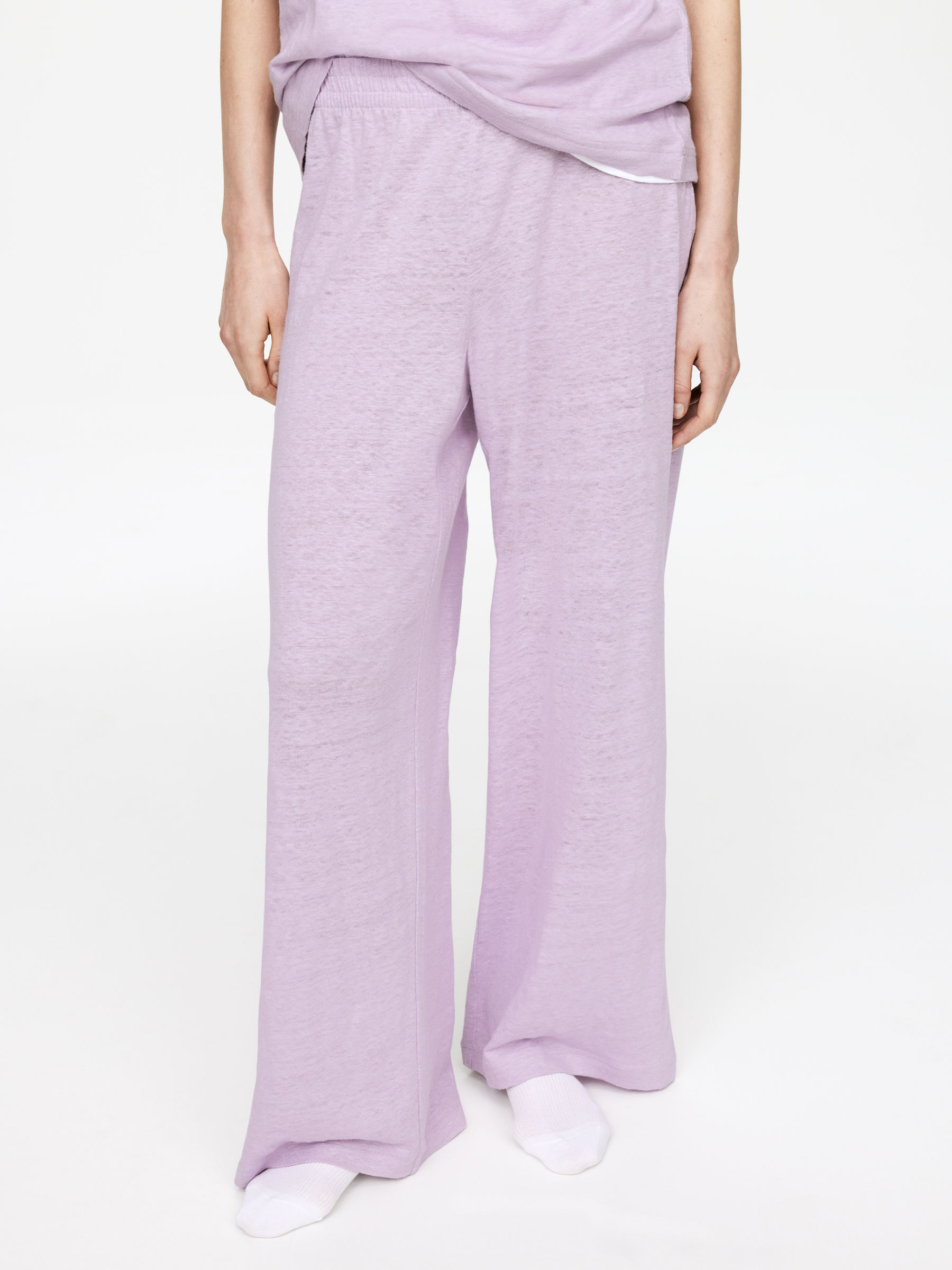 Fluid Linen Trousers - Lilac - Loose fit - Women - StillMedia/Lookbook - 4