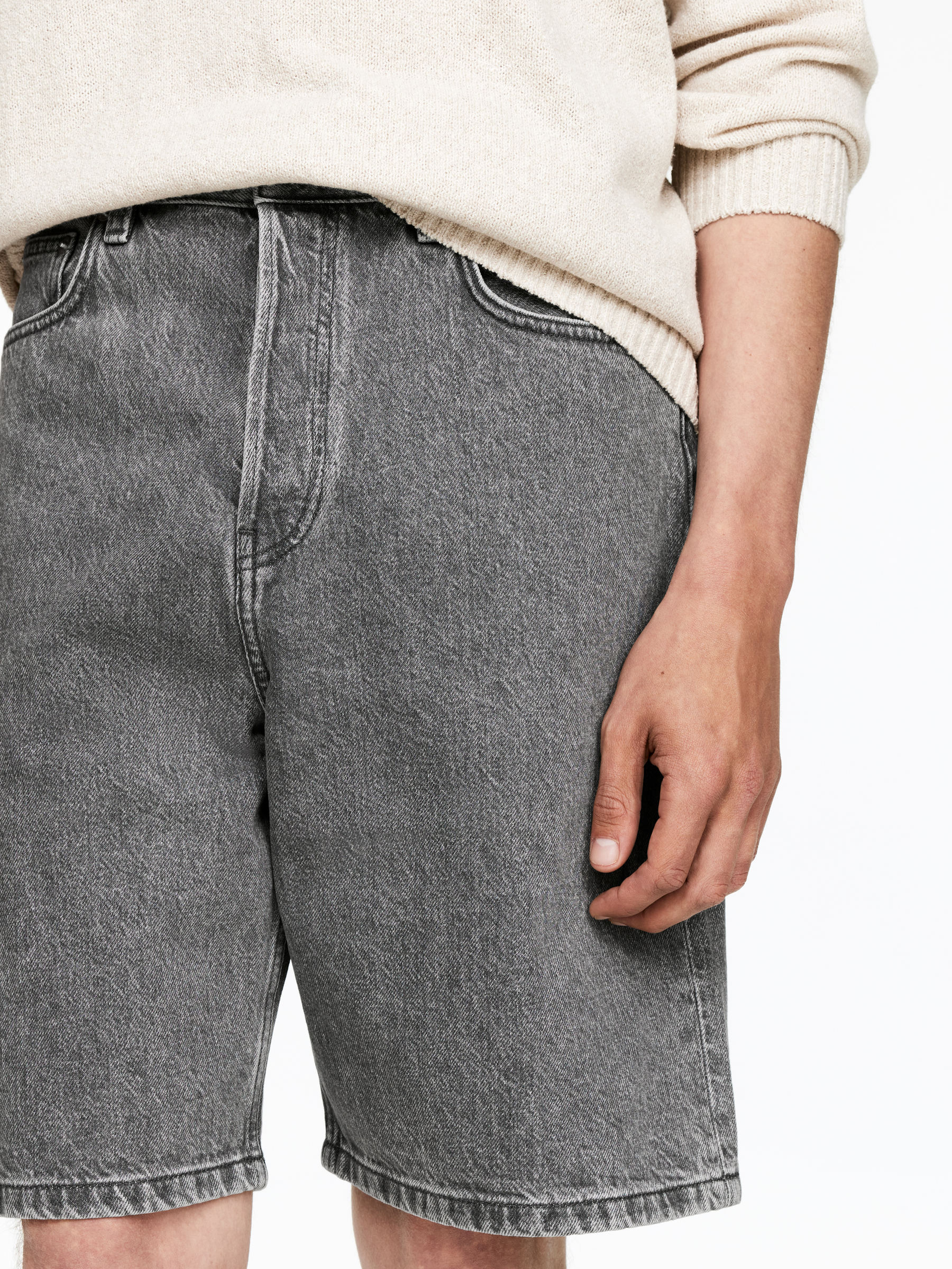 Relaxed Denim Shorts - Grey - Relaxed fit - Men - StillMedia/Lookbook - 4