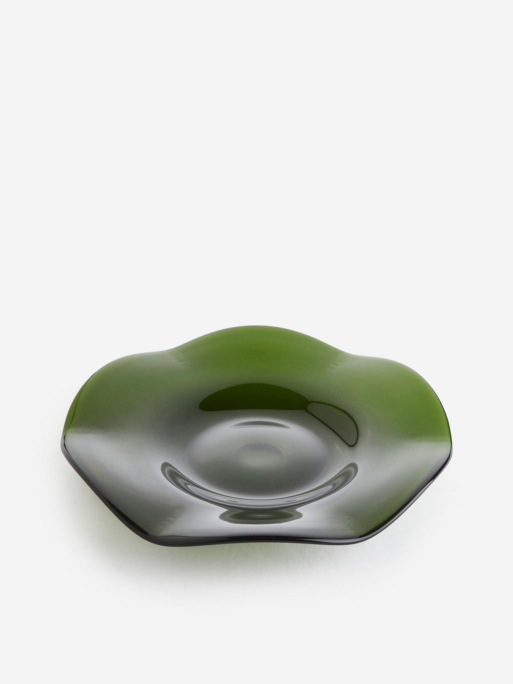 Vågigt glasfat 27 cm - Grön - Homeware - StillMedia/DescriptiveStillLife - 2