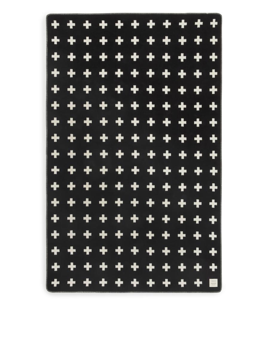 Pia Wallén Cross Blanket - Black/White - Homeware - 1038567001