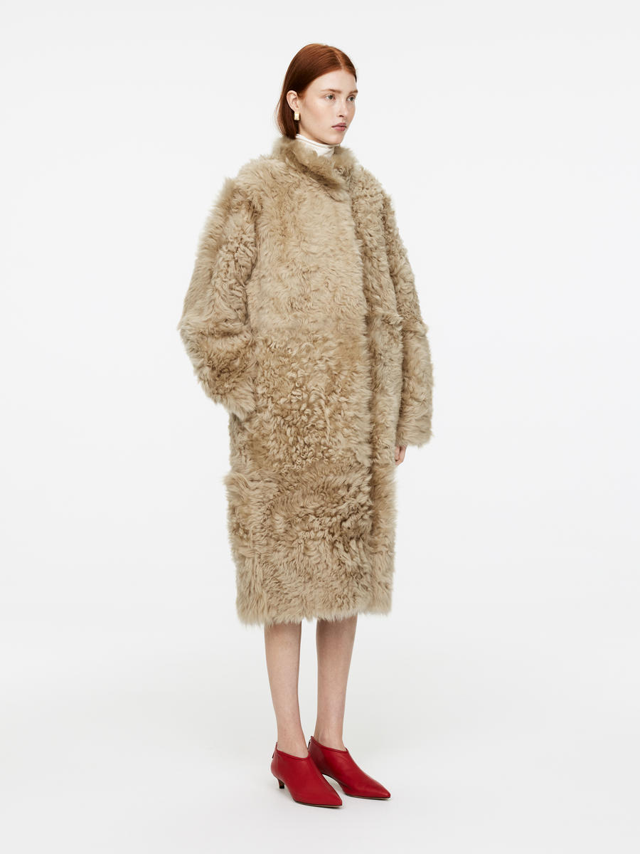 Shearling-Mantel-#C9B794-13879