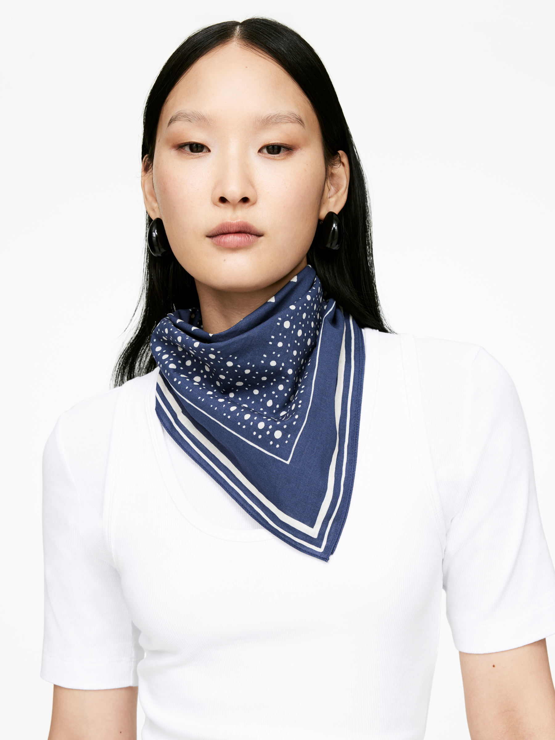 Printed Scarf - Blue - Women - StillMedia/Lookbook - 5
